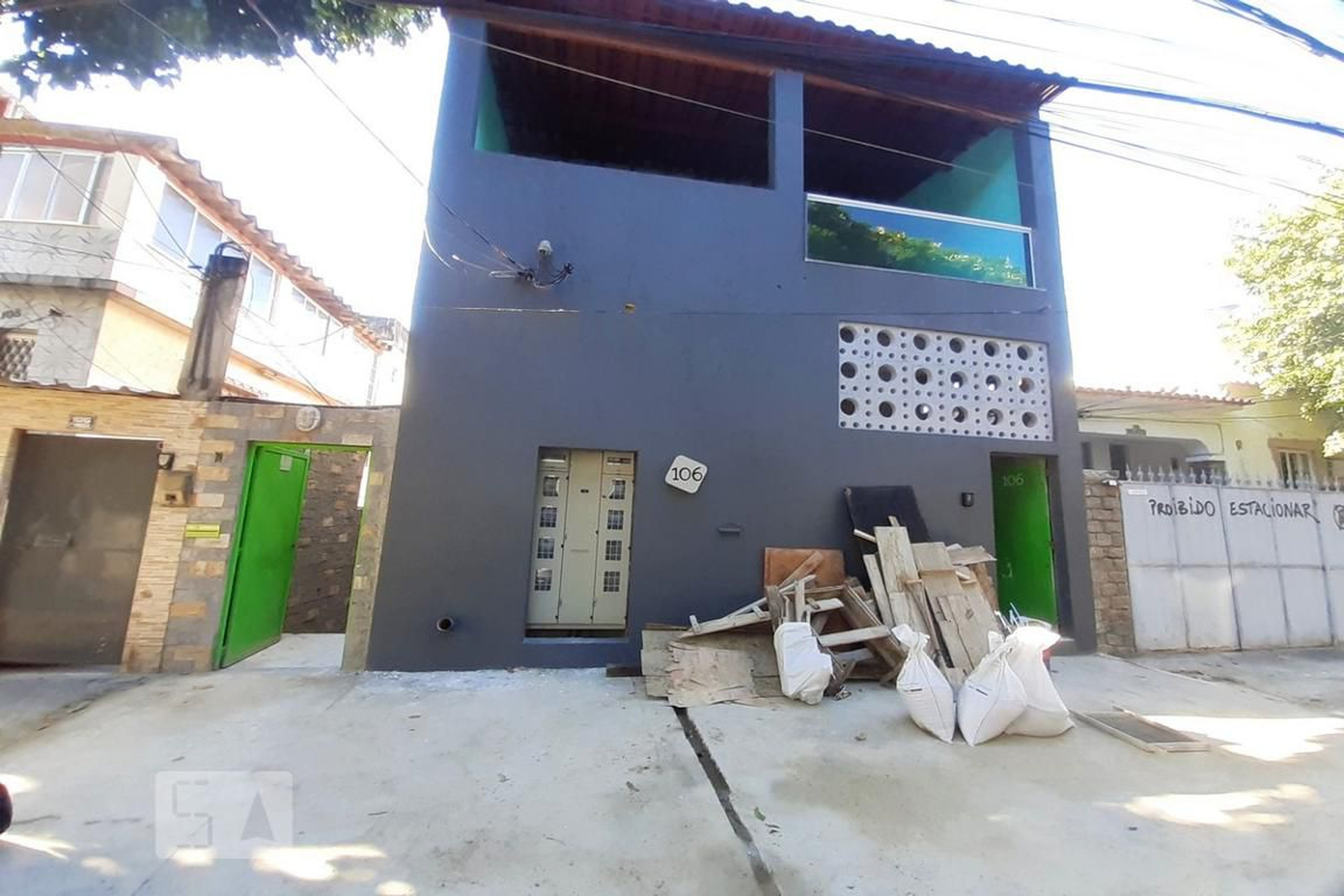 Fachada Condomínio em Rua Visconde de Itabaiana, 106