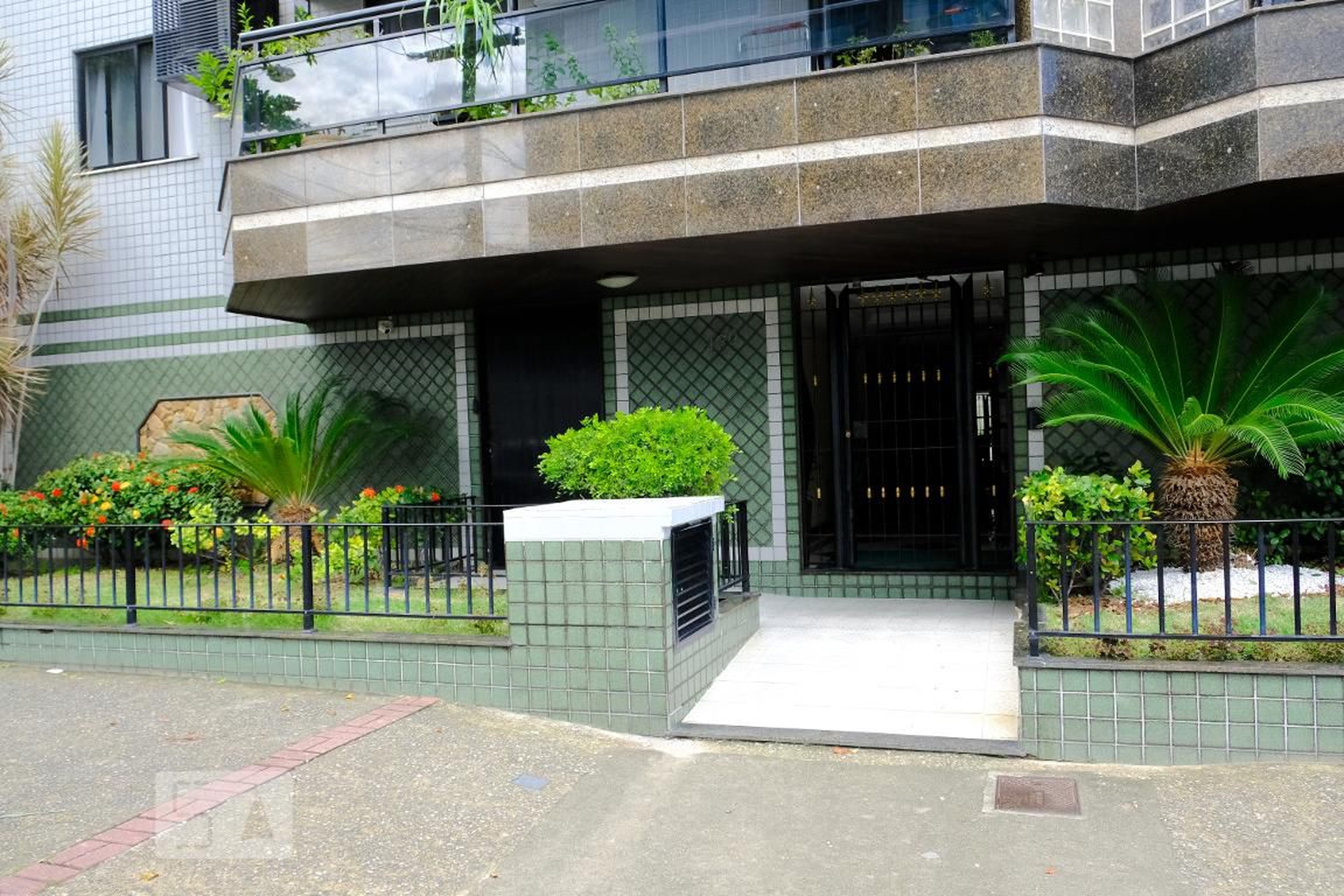 Entrada do prédio - Portinari