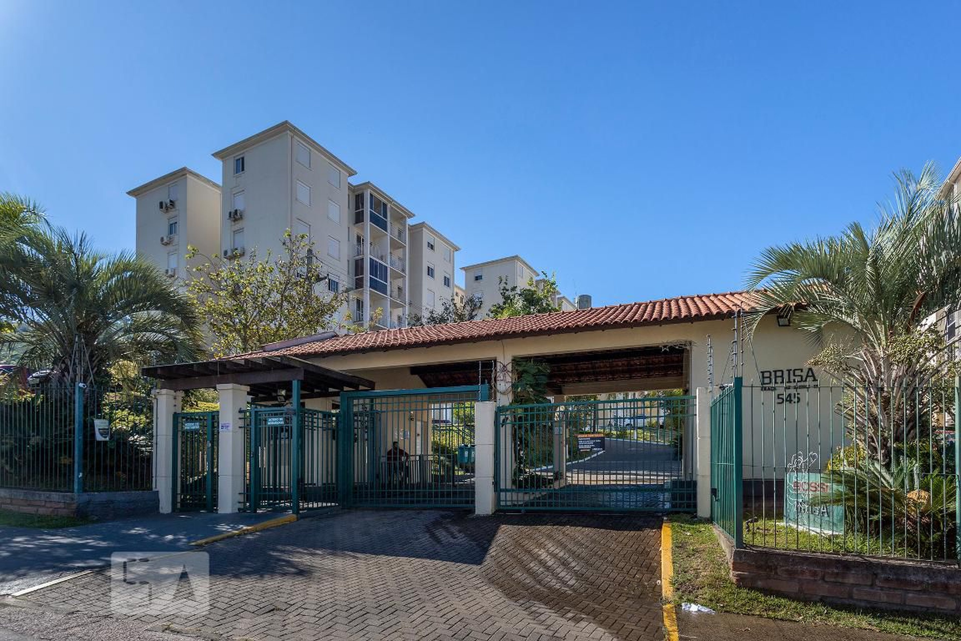 Fachada Condomínio em Rua Doutor José Bento Corrêa, 535