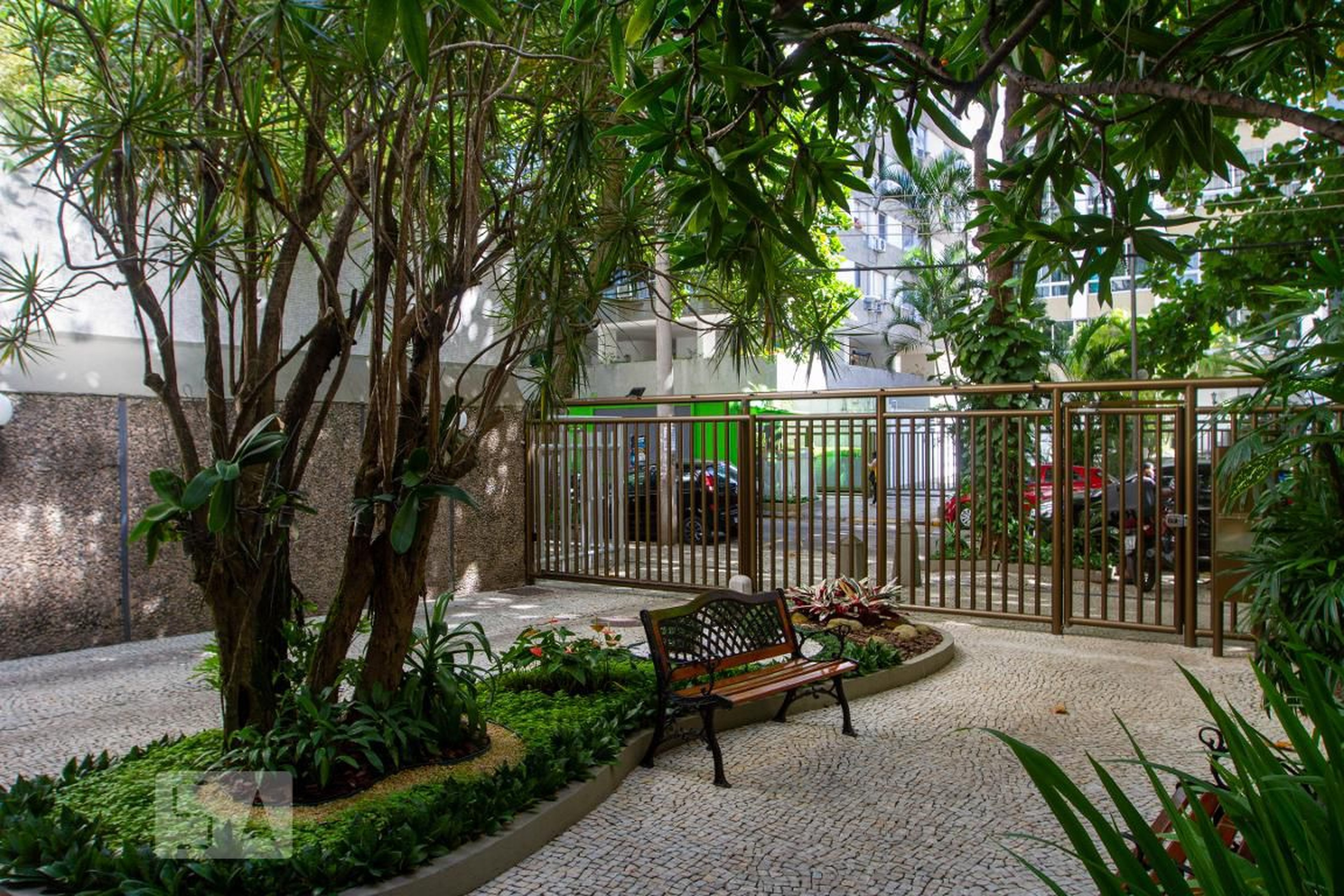 Entrada do Prédio - Natânia