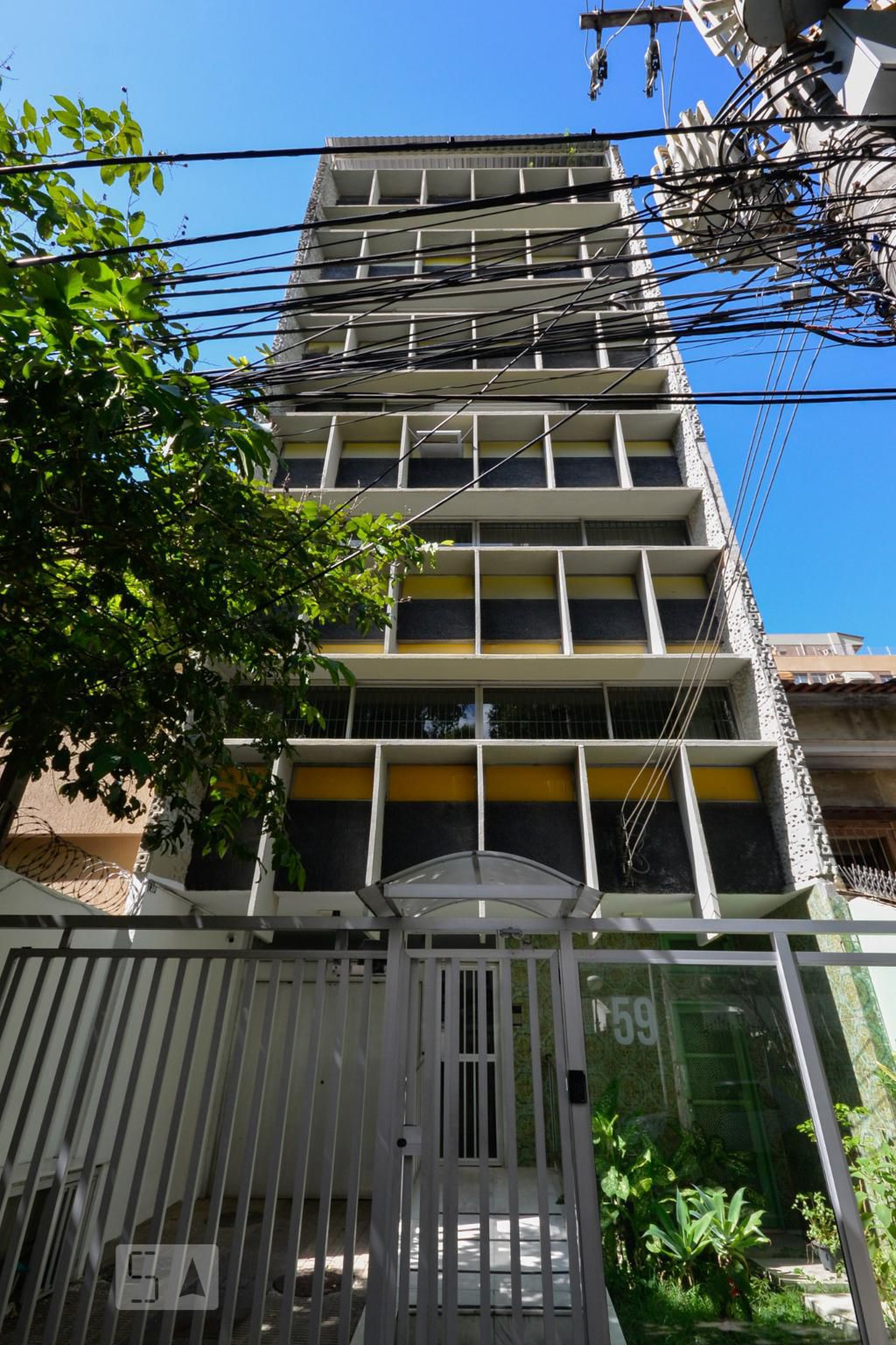 Fachada Condomínio em Rua Félix da Cunha, 59