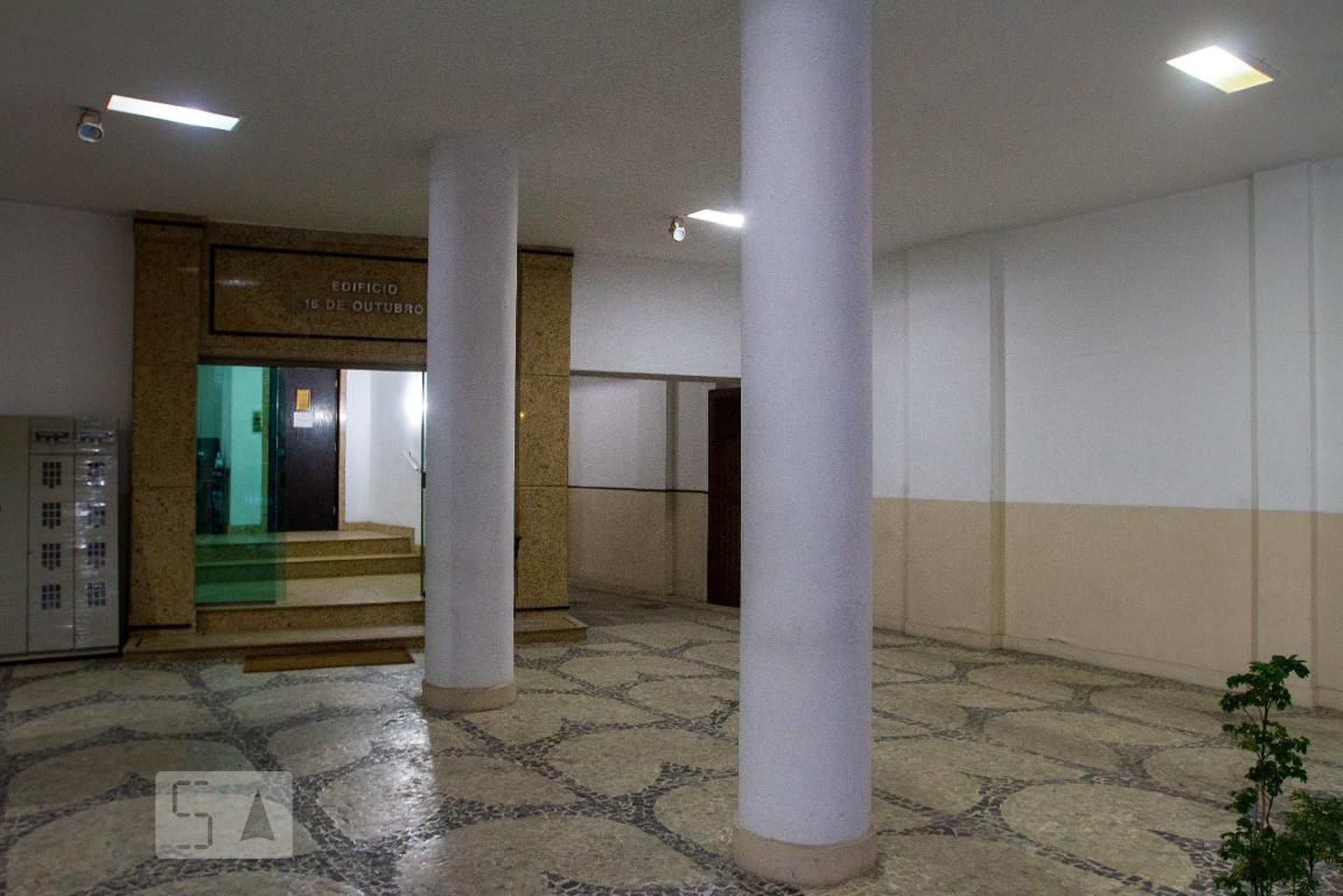 Hall social - Edifício 16 de Outubro