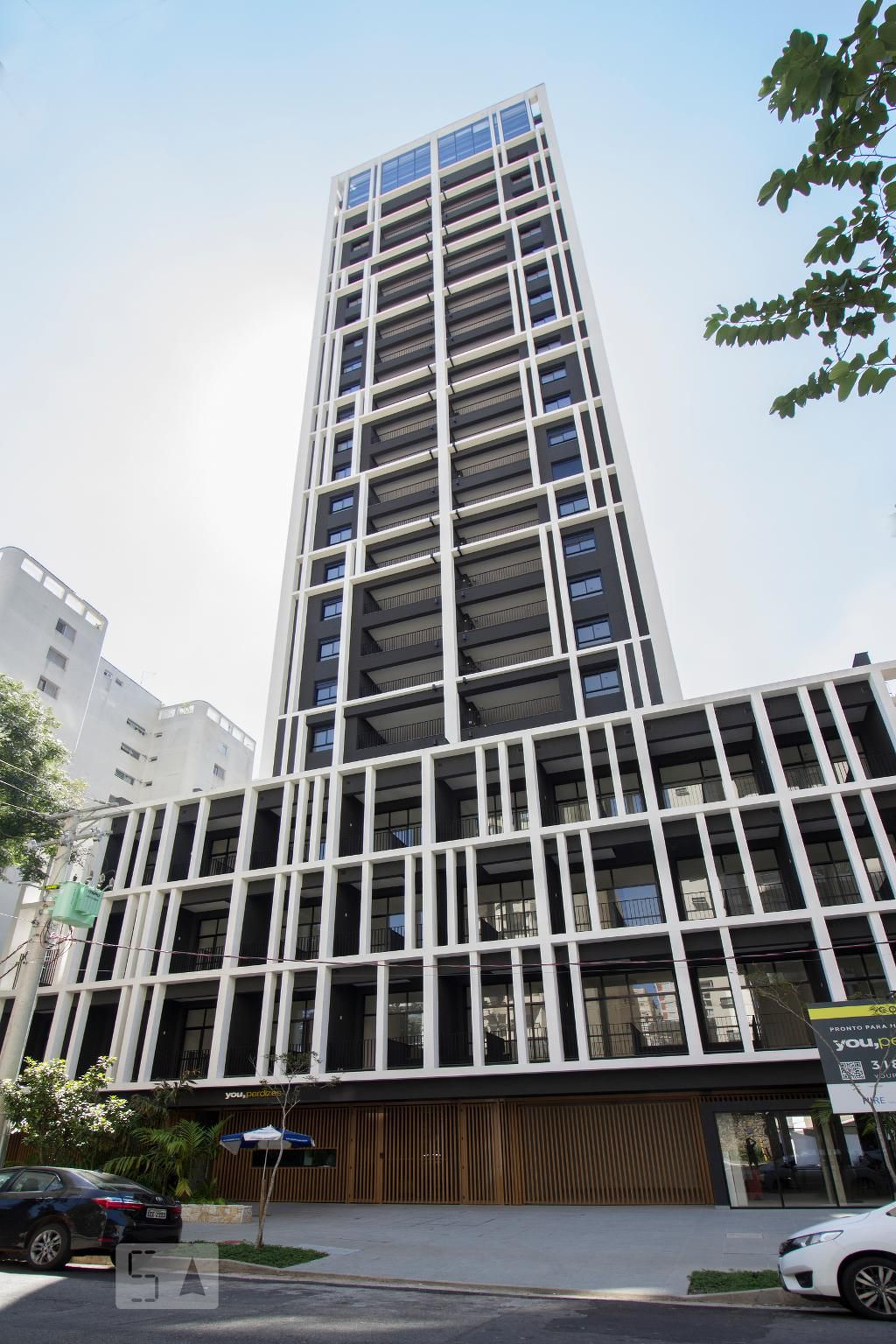 Fachada Condomínio em Rua Bartira, 230