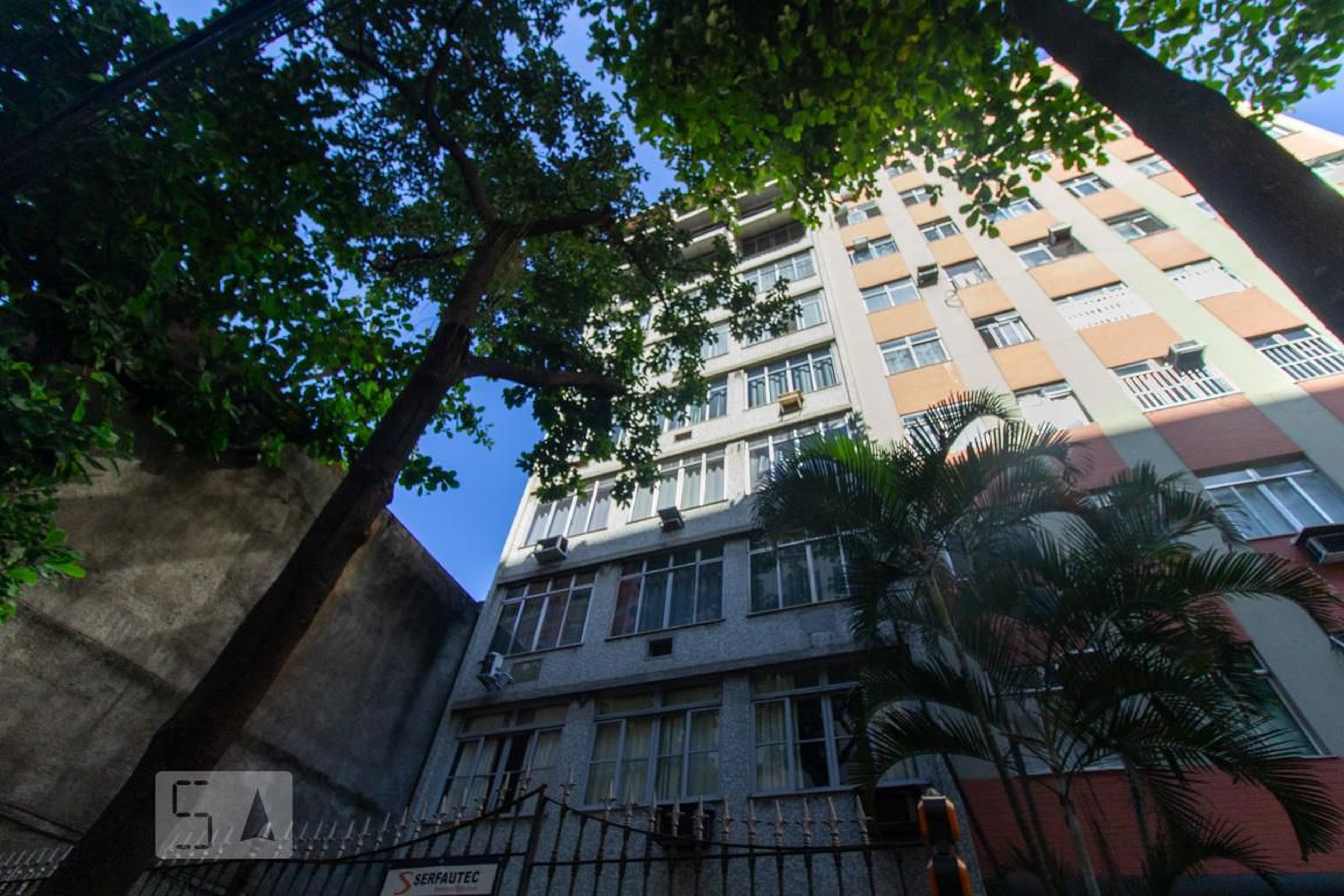 Fachada Condomínio em Rua Pedro Américo, 147