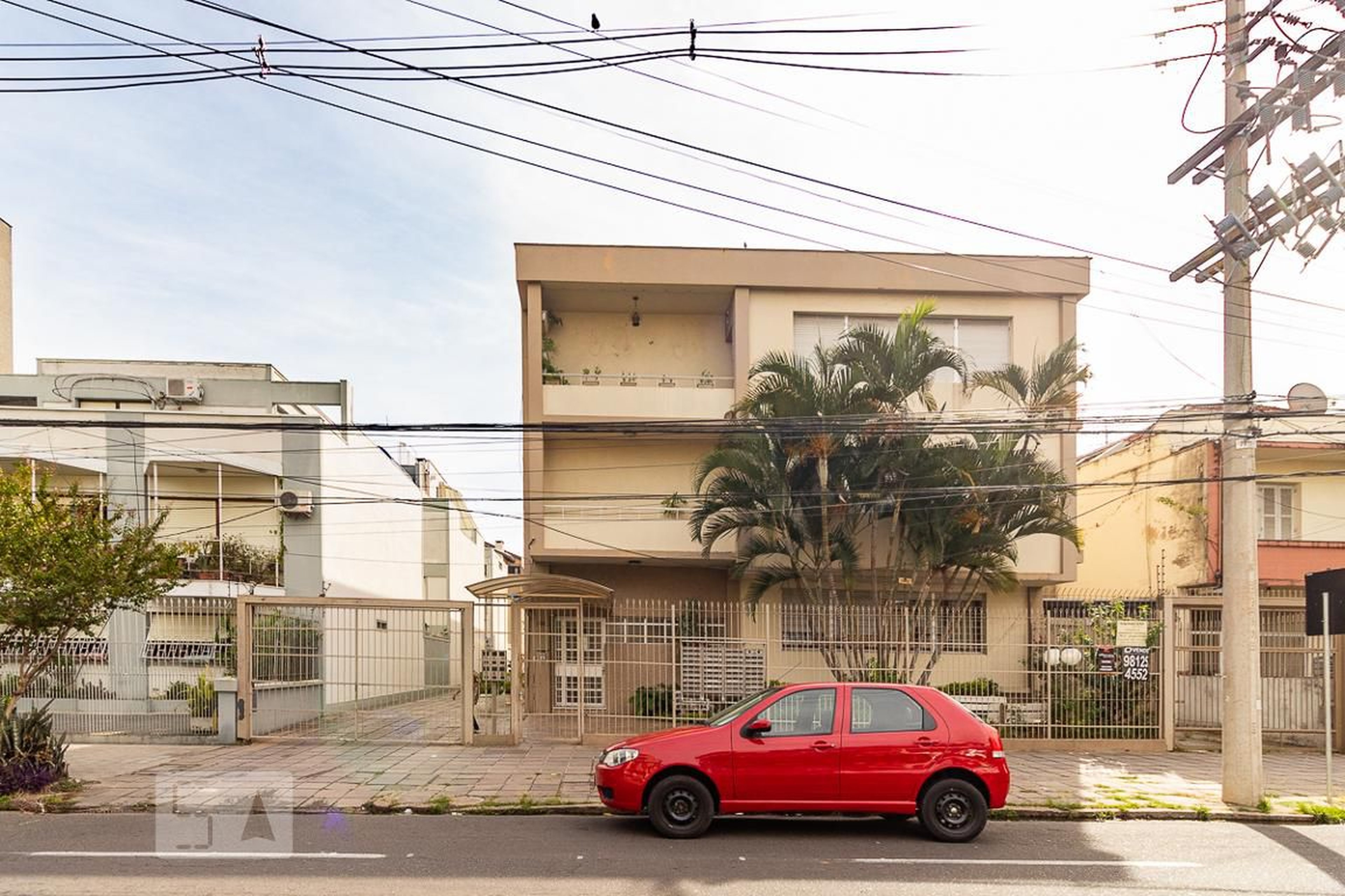 Fachada Condomínio em Rua Vicente da Fontoura, 2380