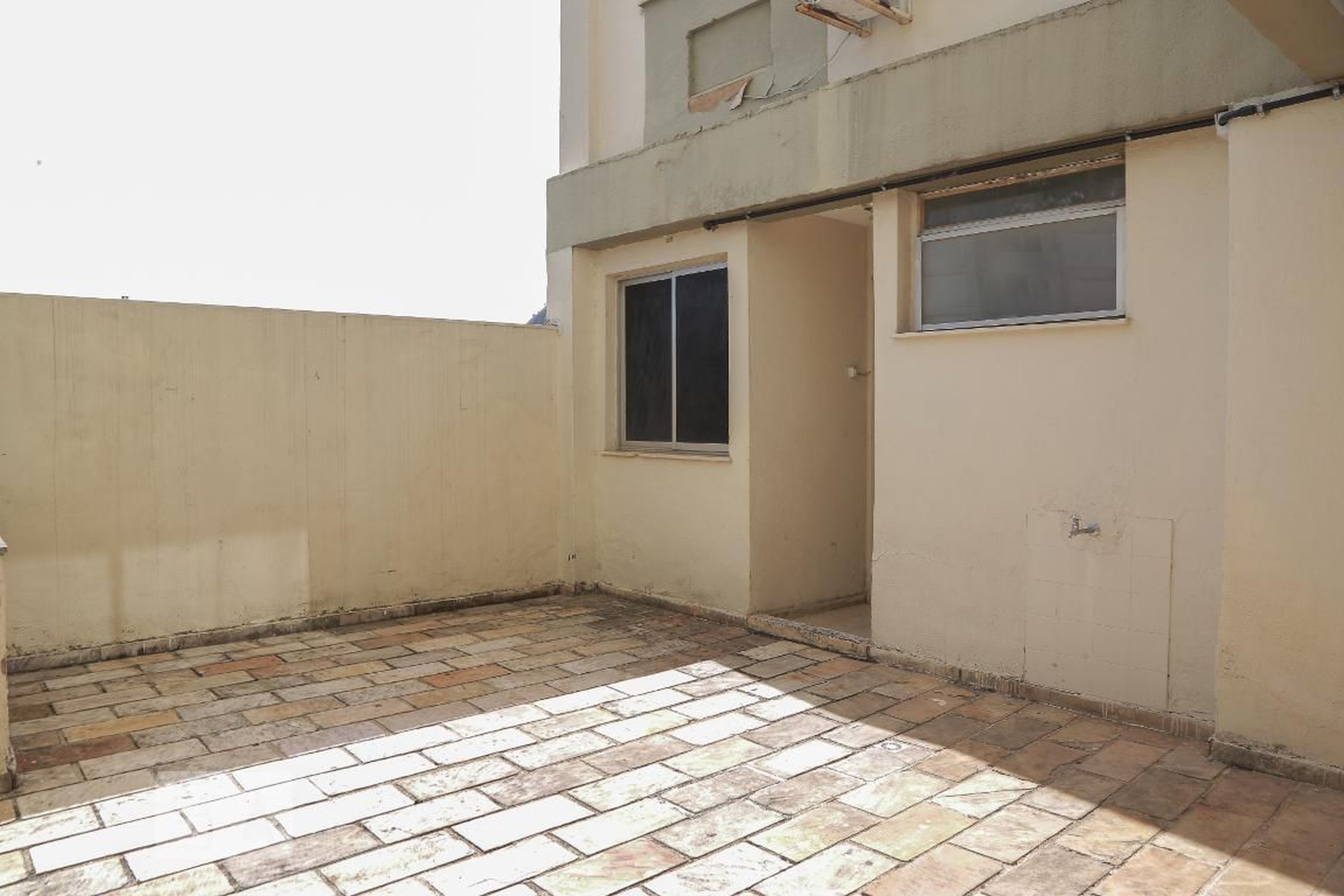 Área Comum Condomínio em Rua Potengi, 65