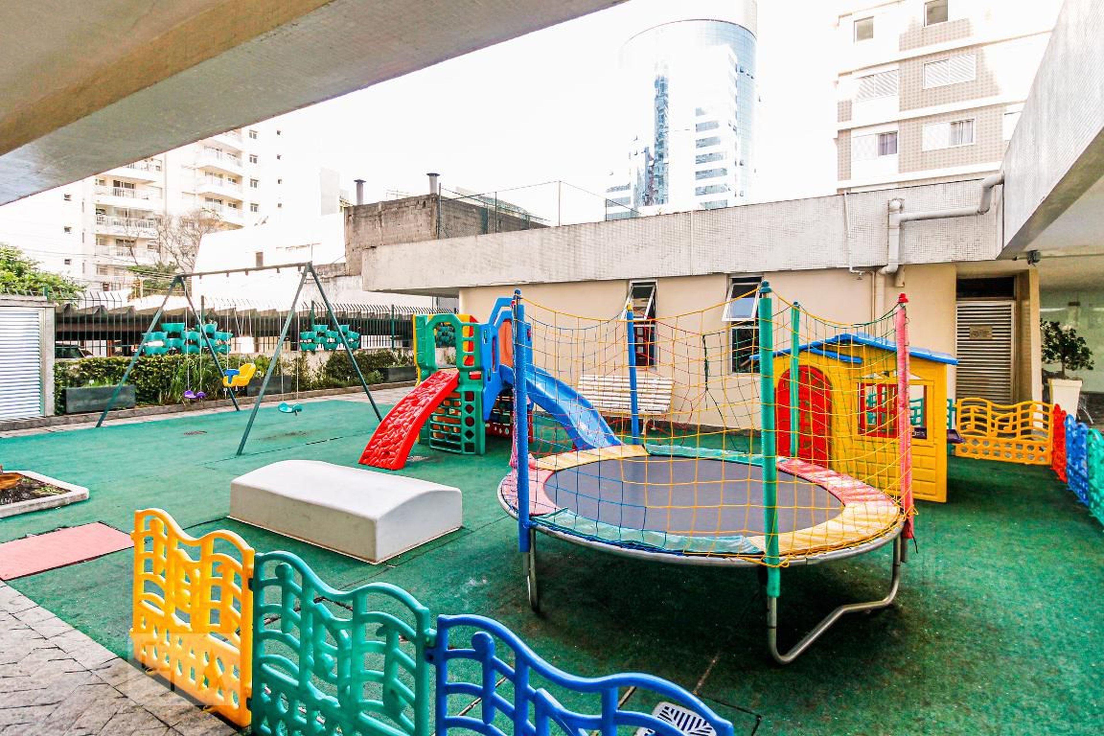 Playground - Jardim Nações Unidas