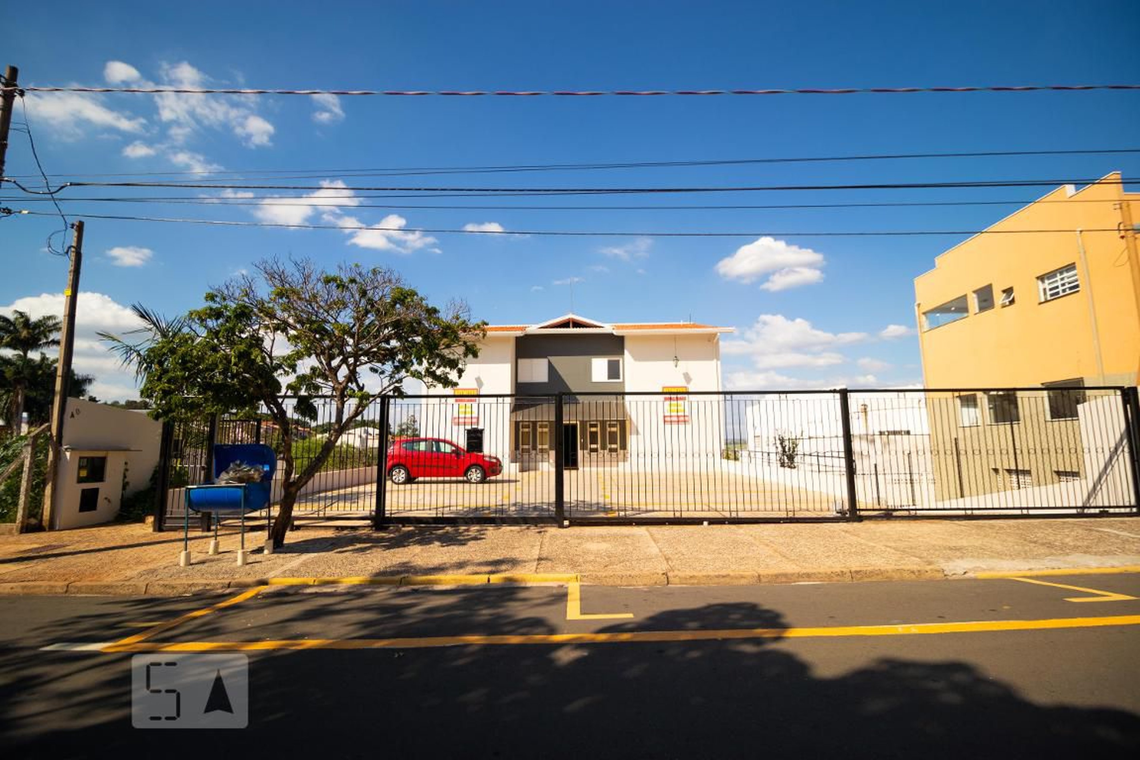 Fachada Condomínio em Rua Antônio Paióli, 40