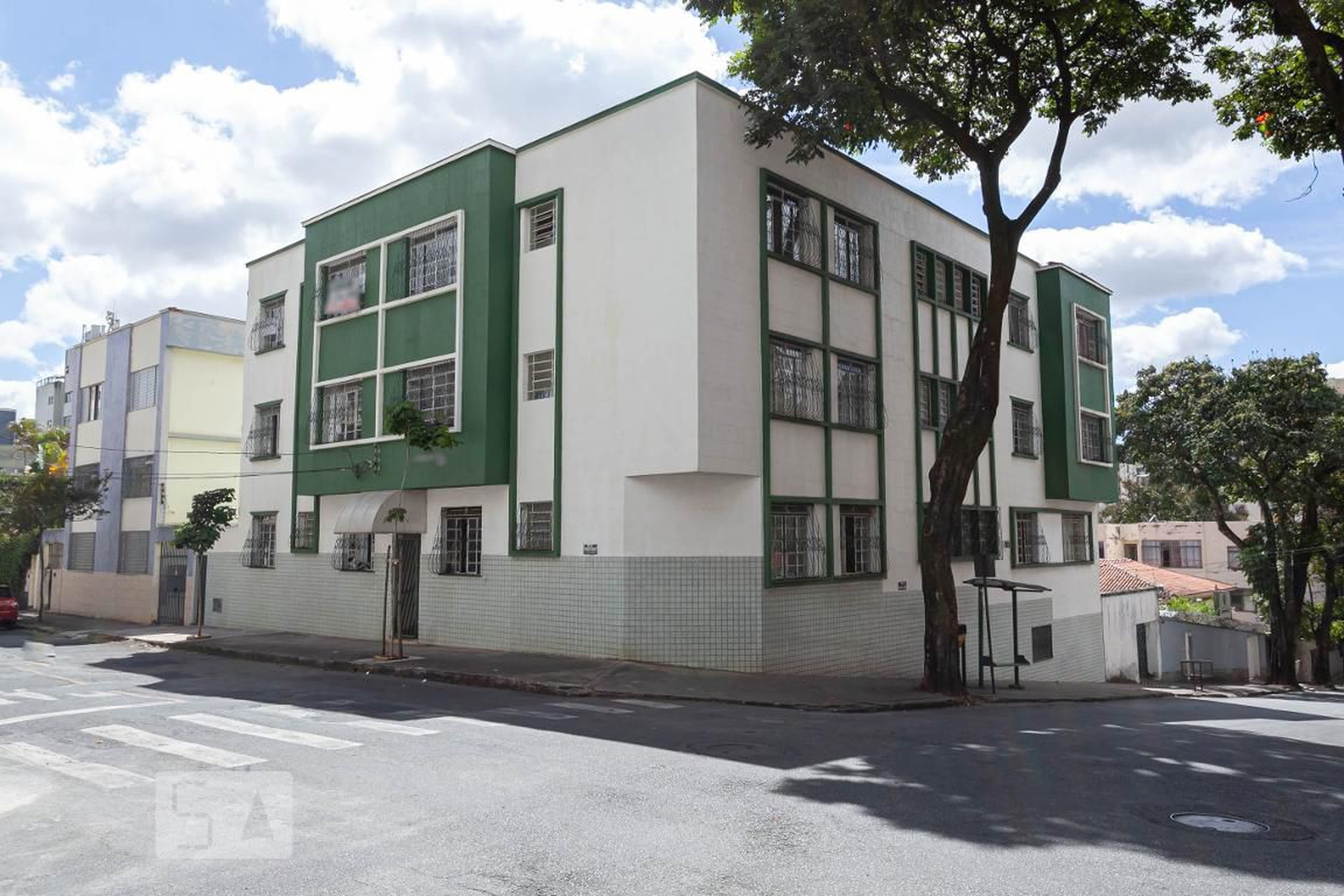 Fachada do Prédio Condomínio em Rua Angustura, 259