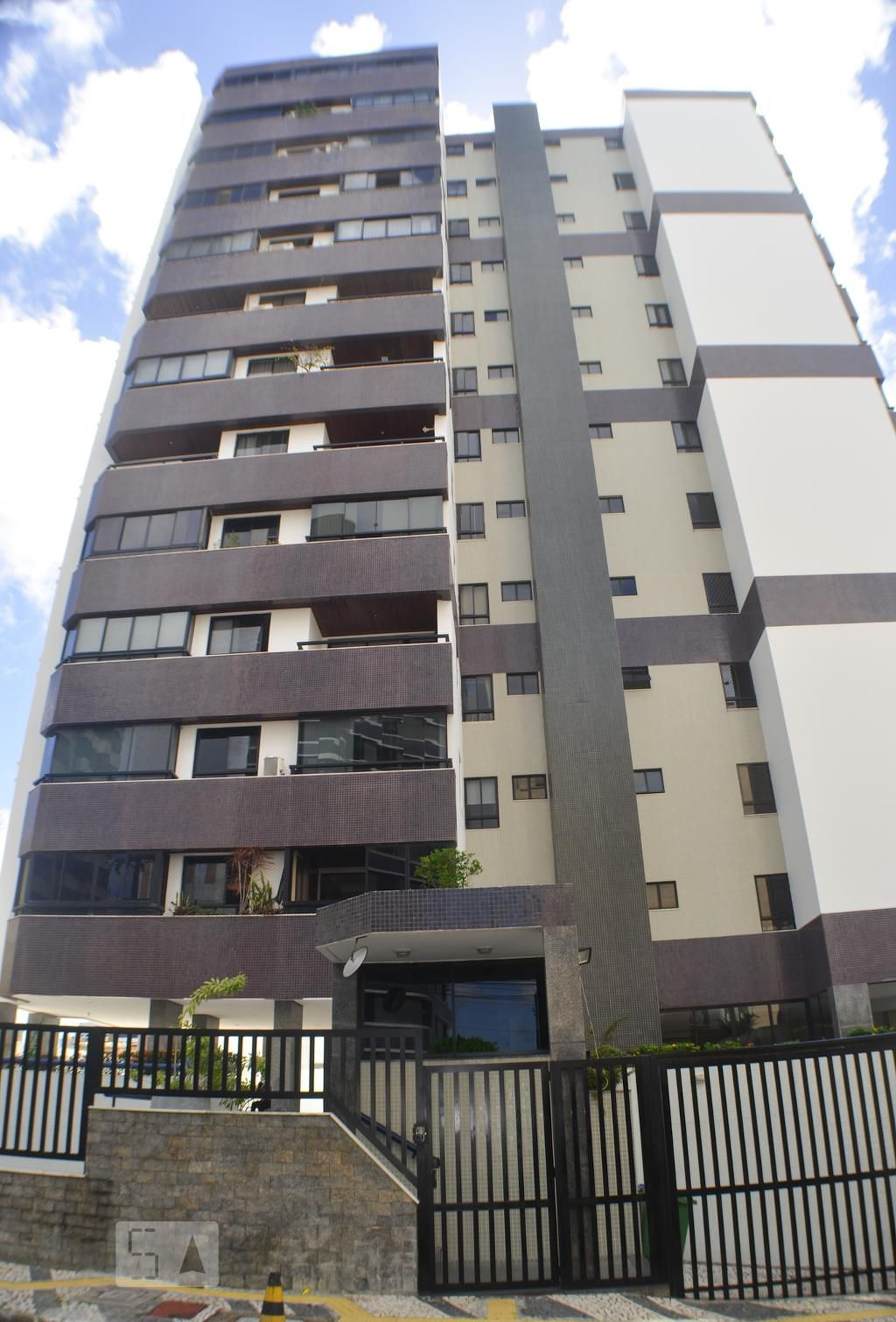 Fachada Condomínio EDF Vila Real