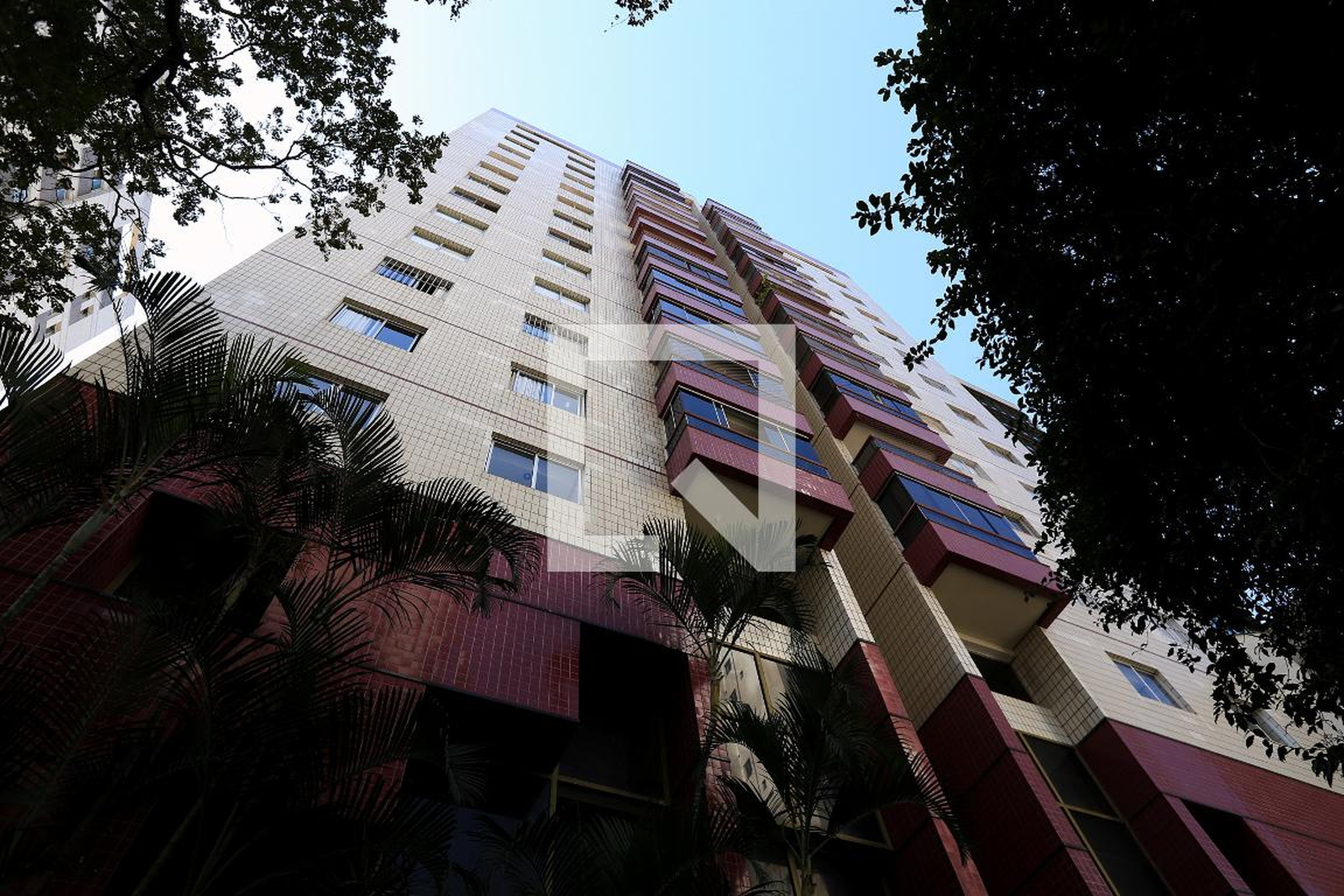 Fachada Condomínio em Rua Andaluzita, 105