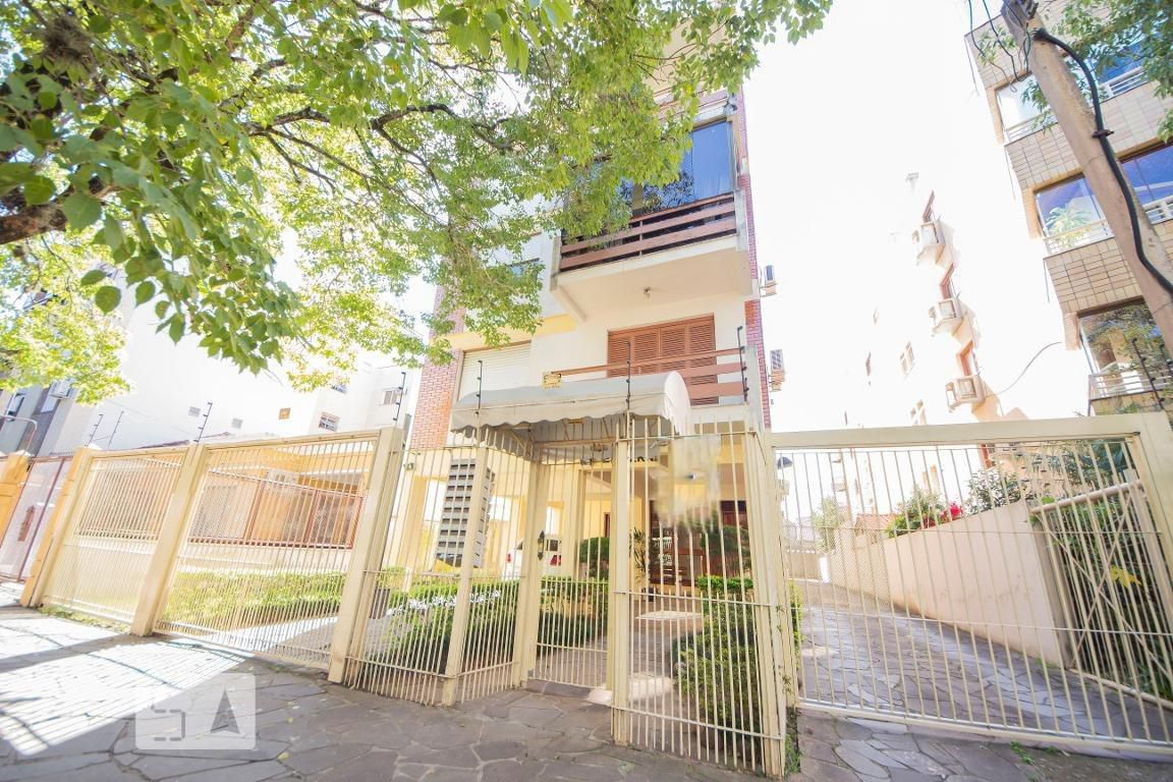 Fachada do Condomínio Edifício Fernanda