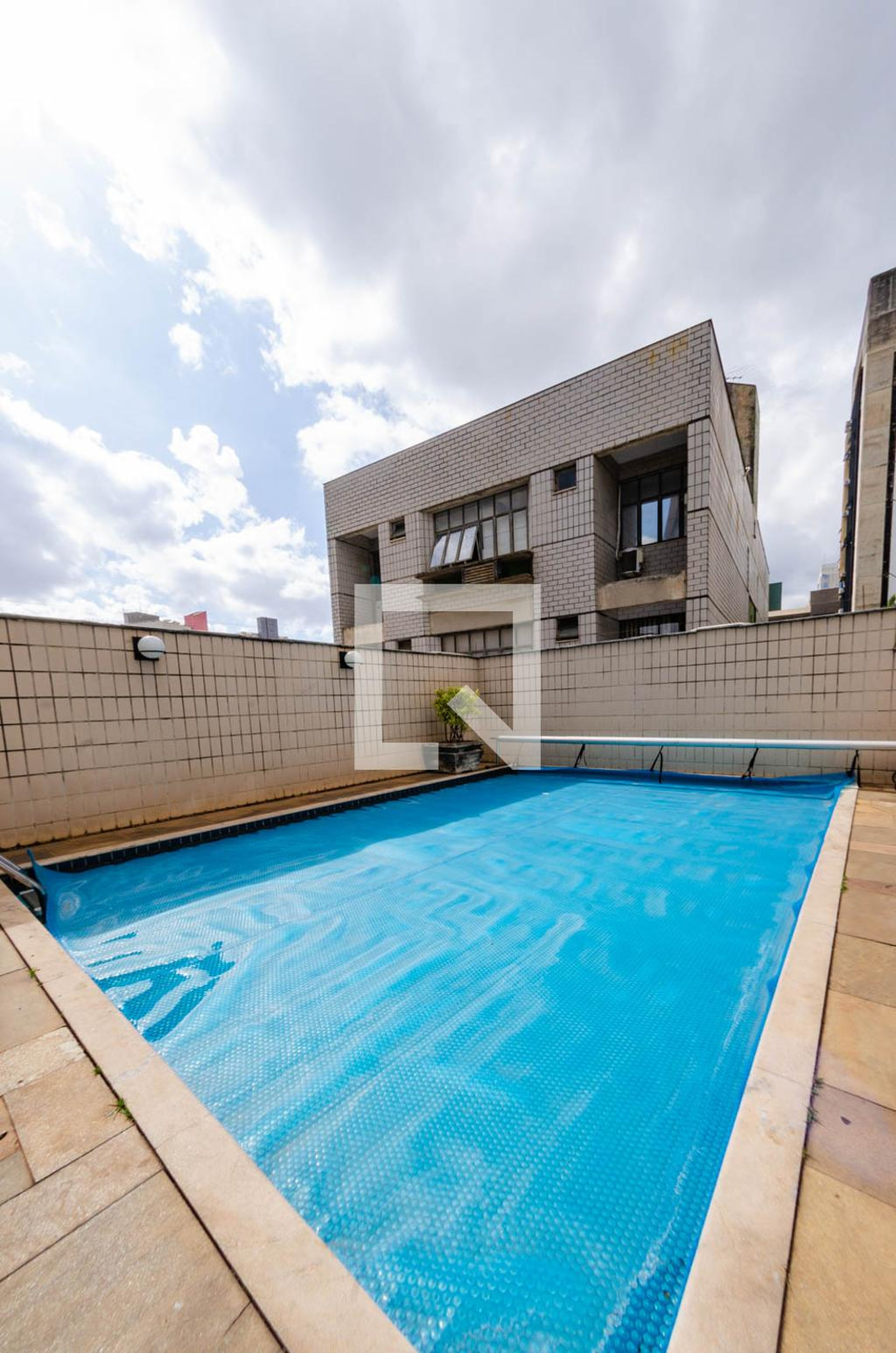 Piscina - Edifício Via Condotti