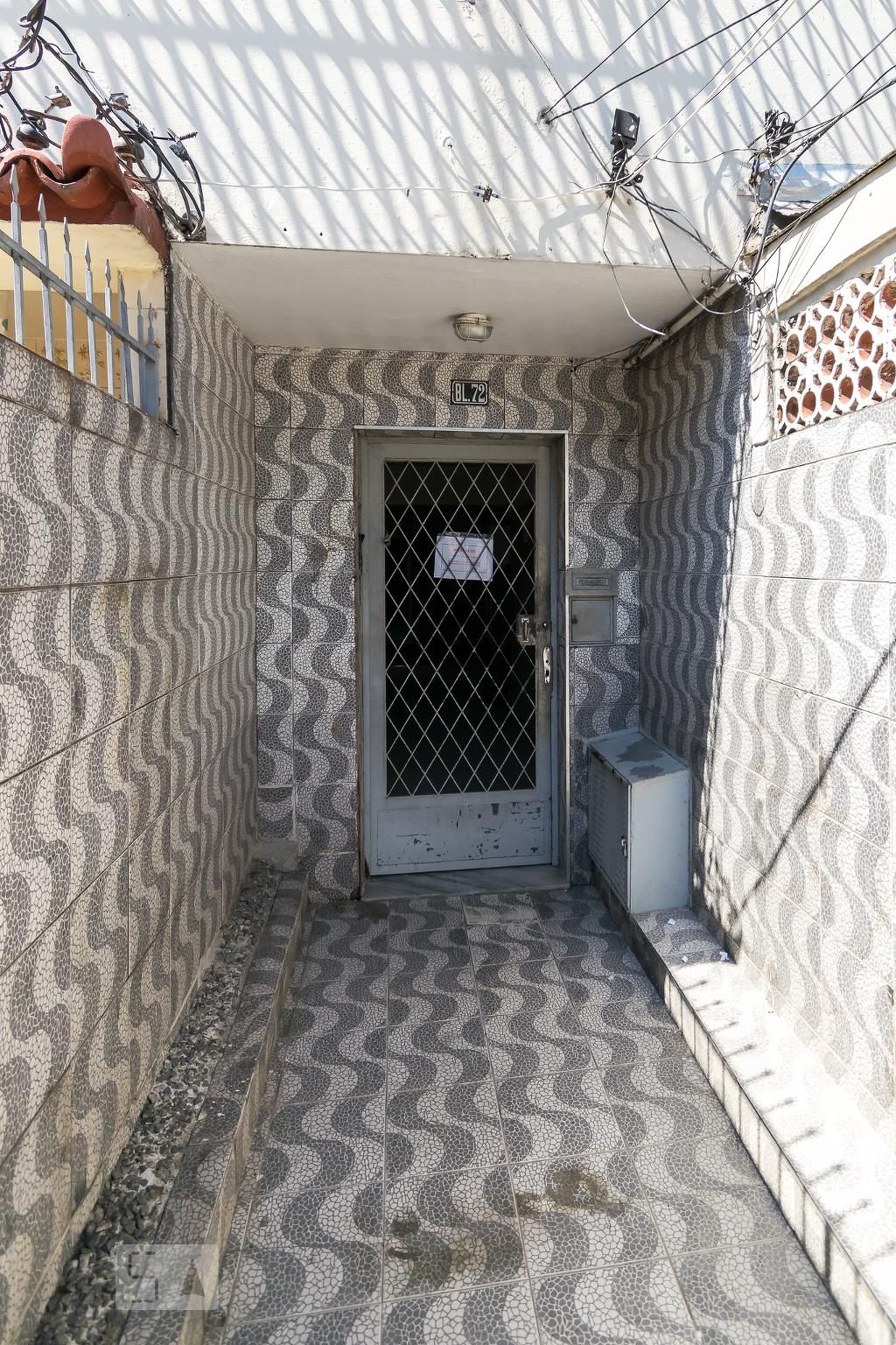 Entrada do prédio - null