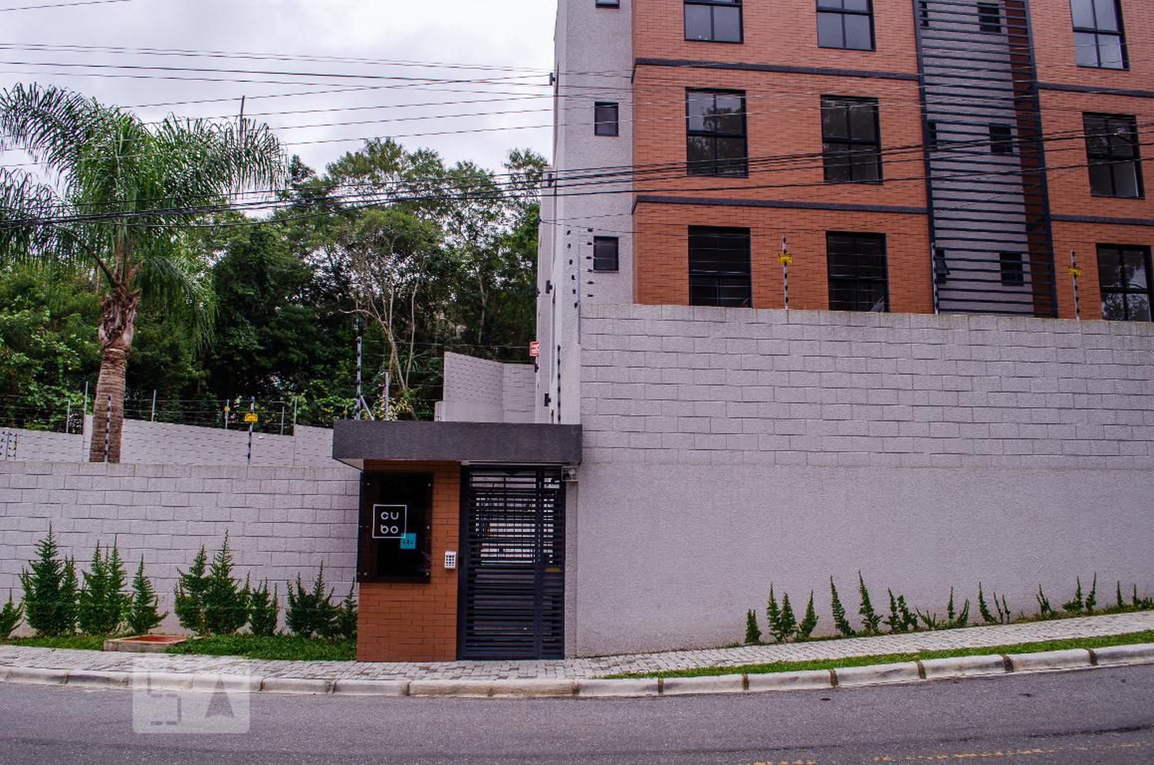 Fachada Condomínio Cubo 684