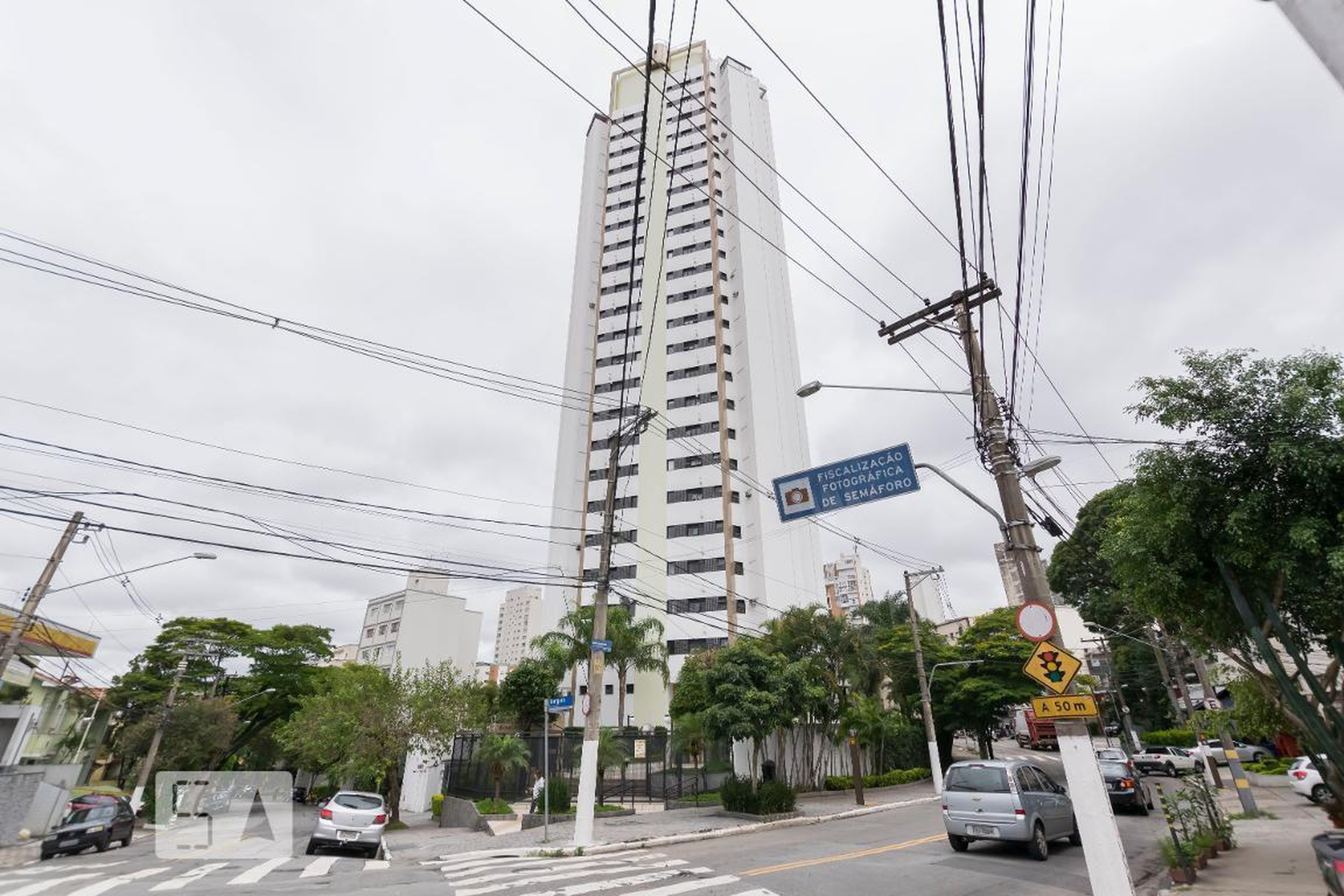 Fachada Condomínio em Rua Tangará, 302