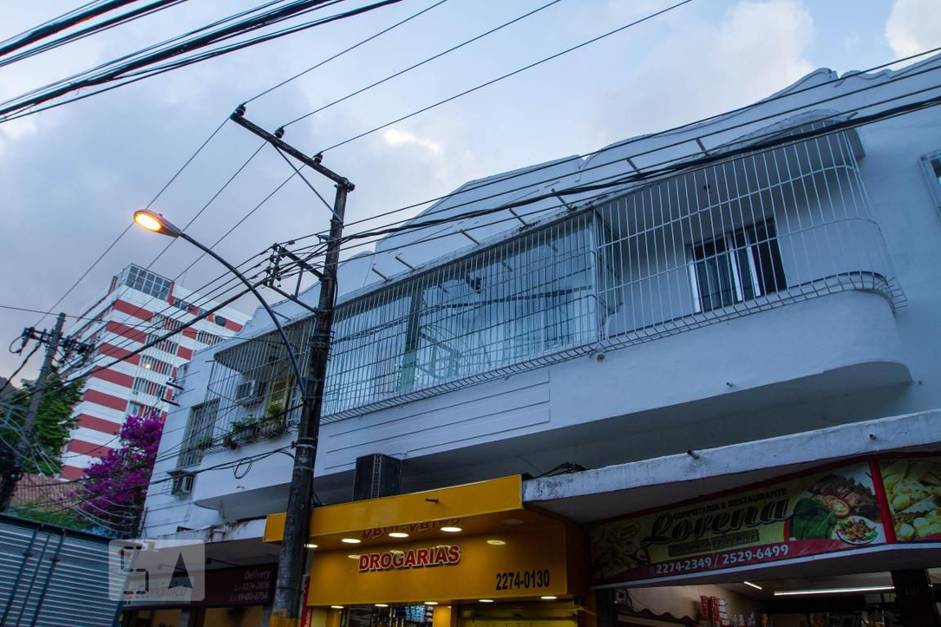 Fachada do Prédio Condomínio em Rua Marquês de São Vicente, 438
