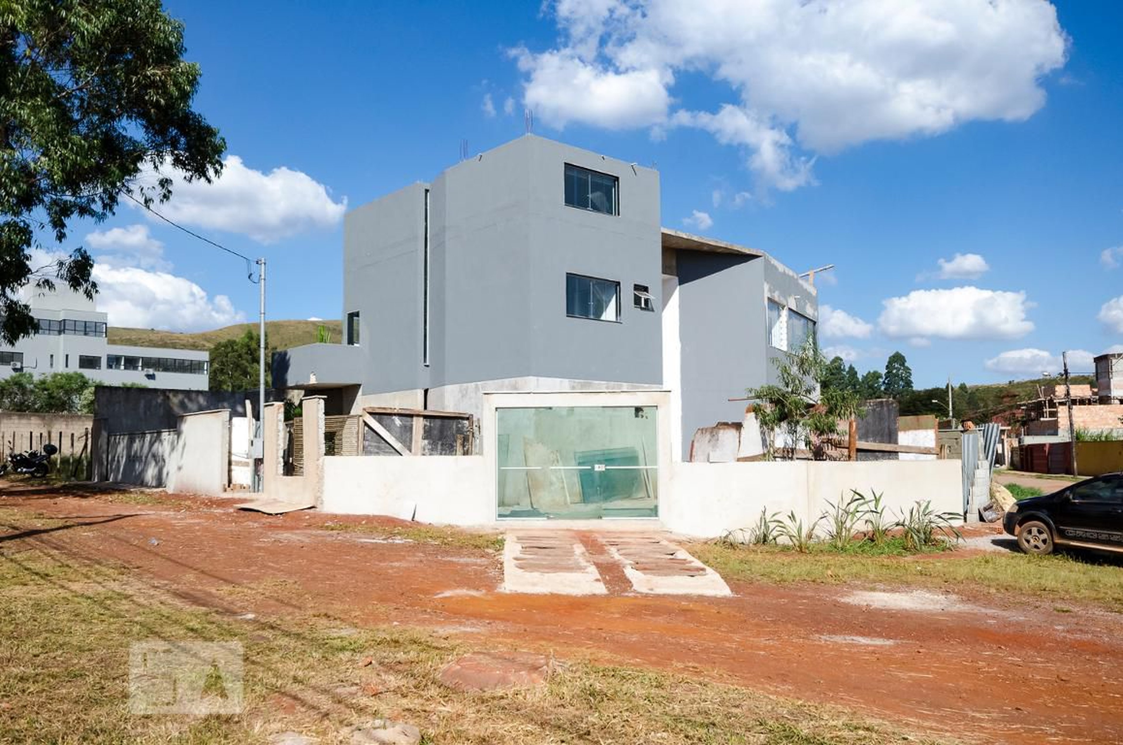Fachada Condomínio em Avenida Quinta, 436