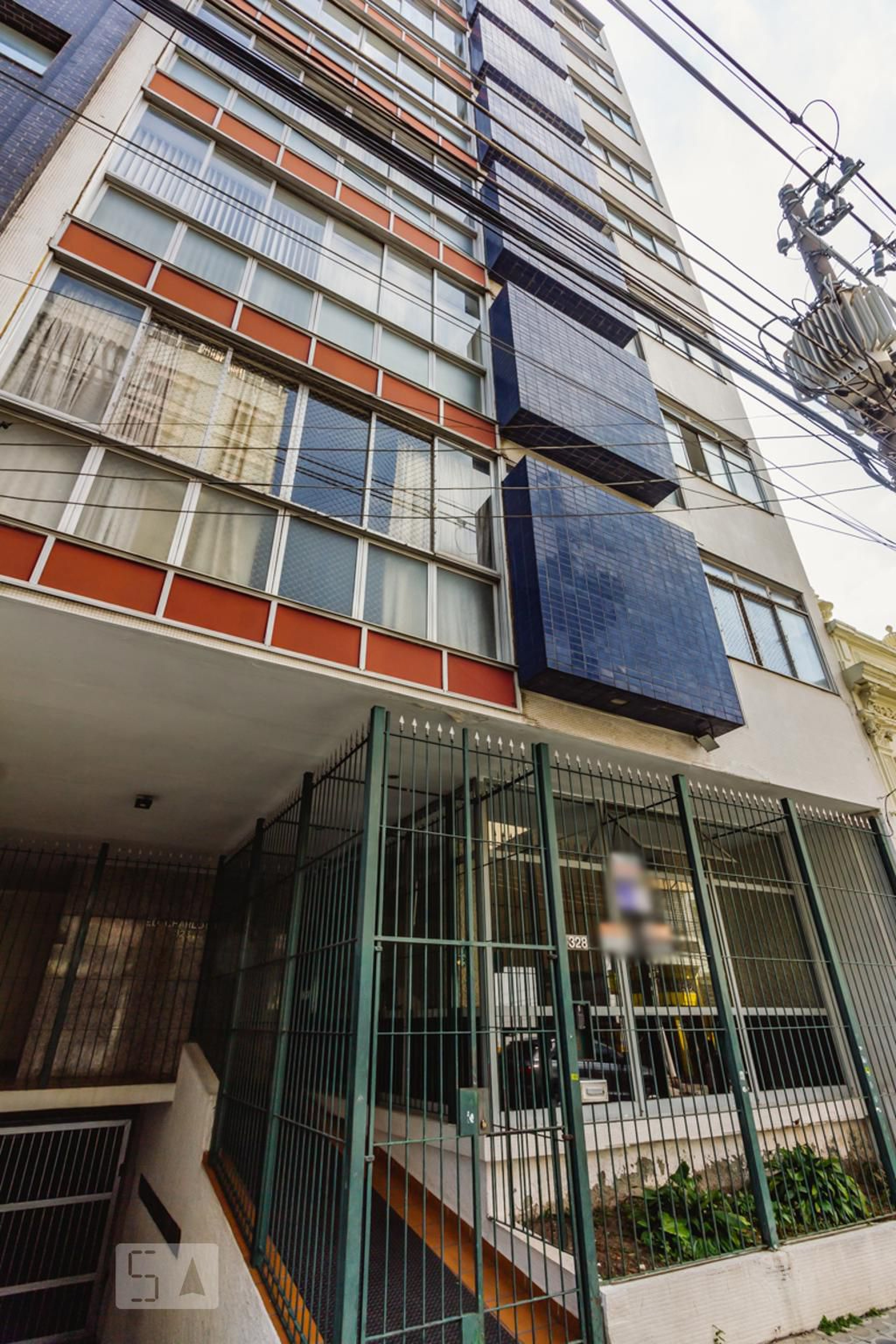 Fachada Condomínio em Rua Júlio Conceição, 328