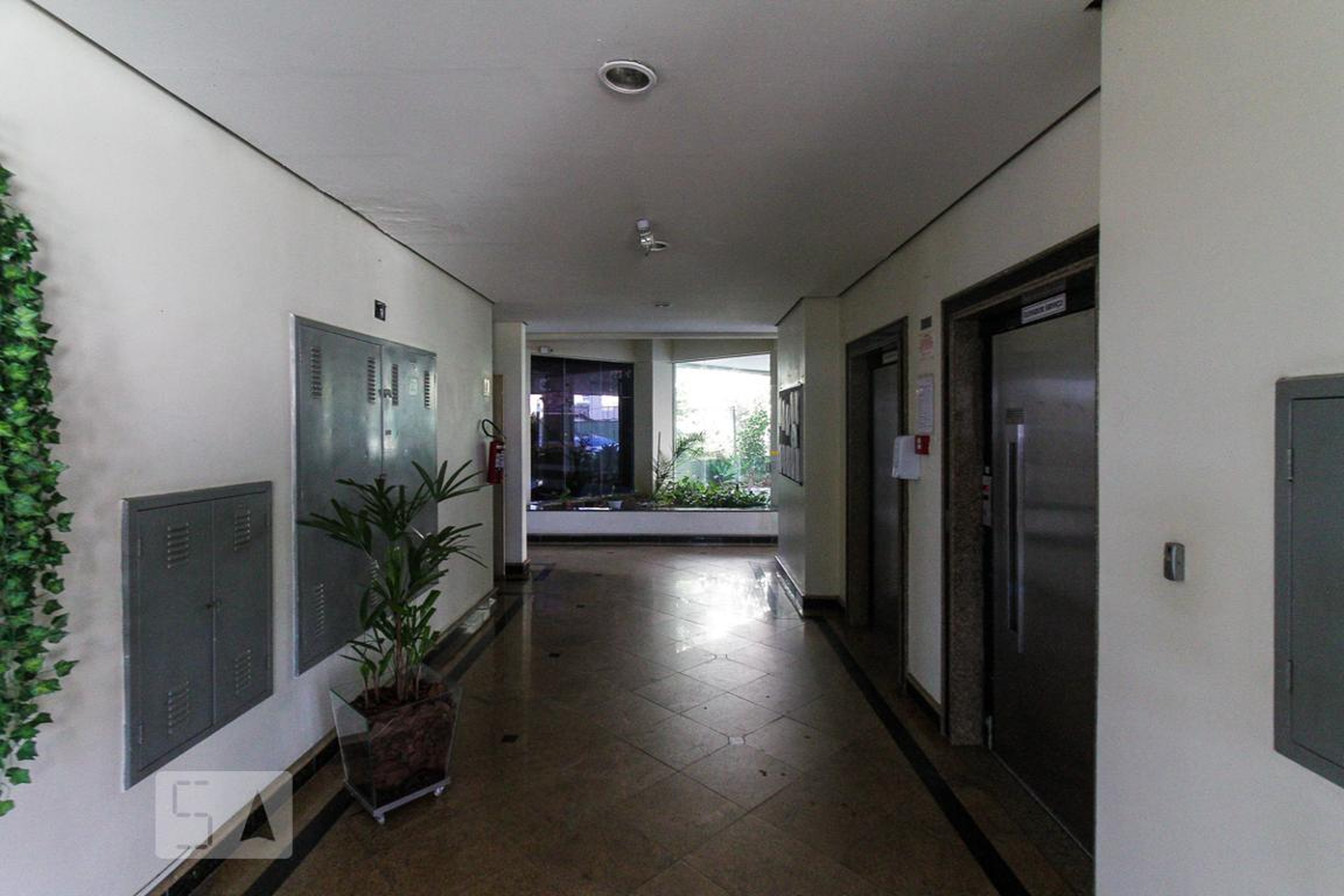 hall - Jardim Tropical