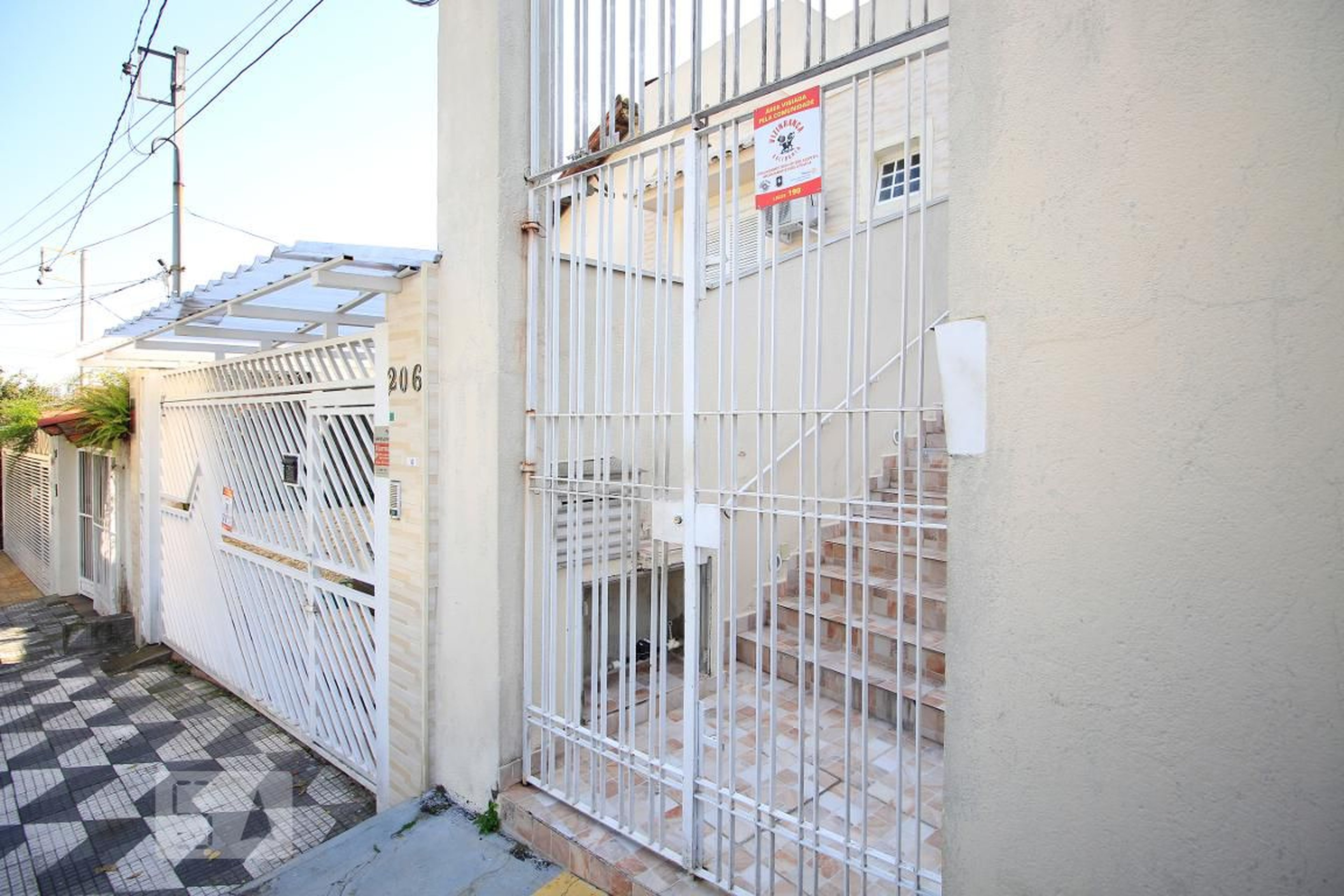 Fachada Condomínio em Rua Luís Mazzarolo, 200