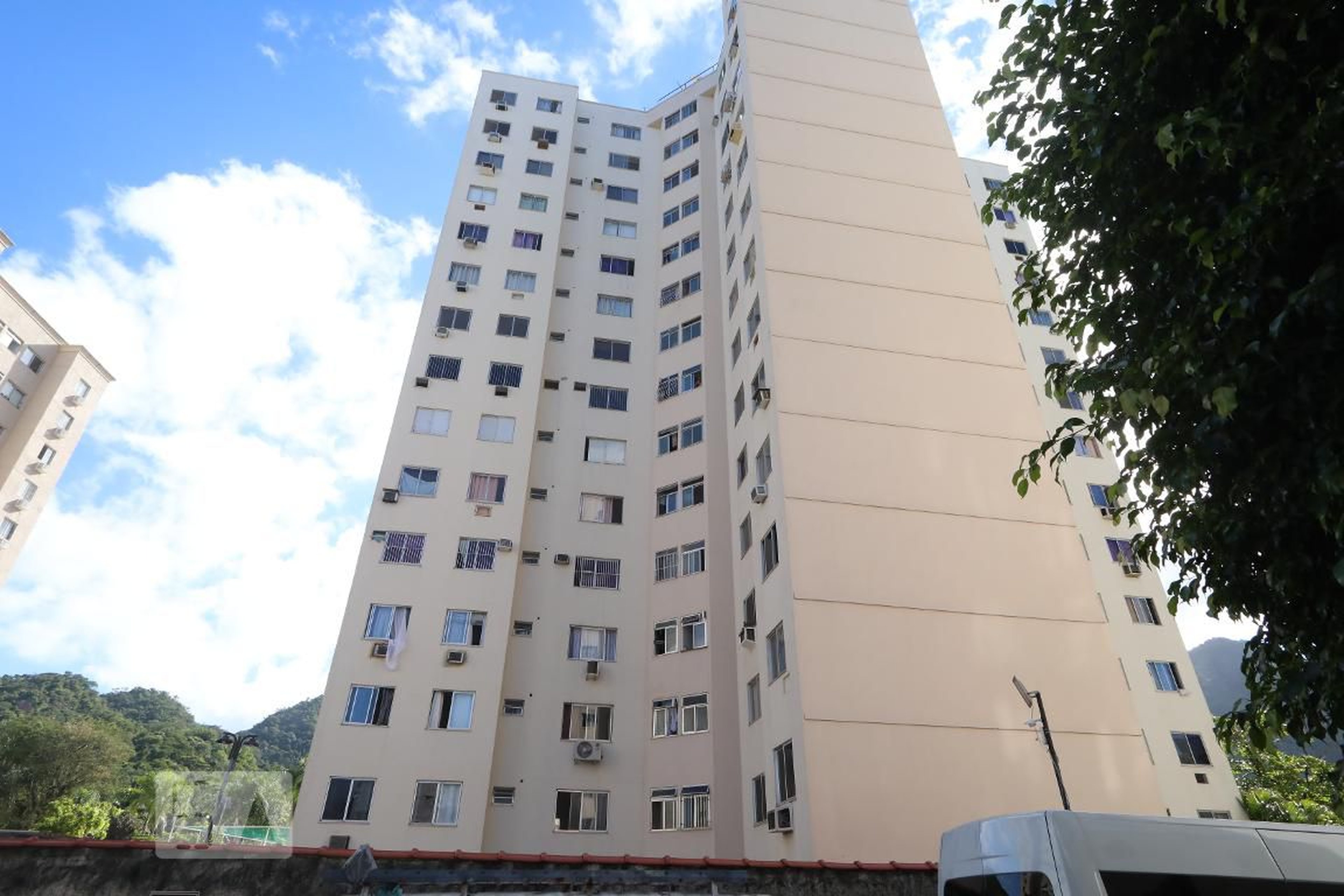 Fachada Condomínio em Estrada dos Bandeirantes 8325, 1303