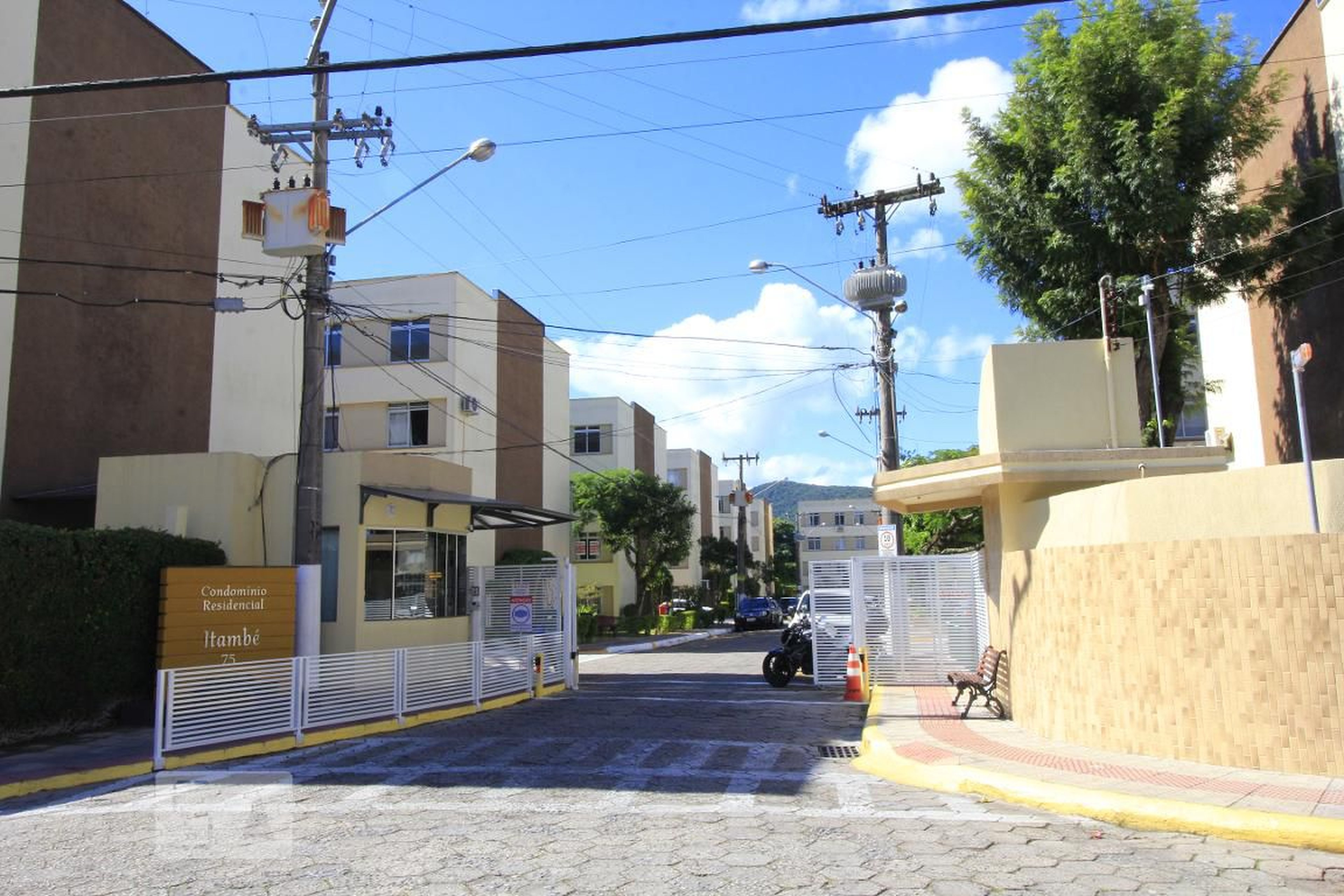 Fachada do Condomínio Residencial Itambé