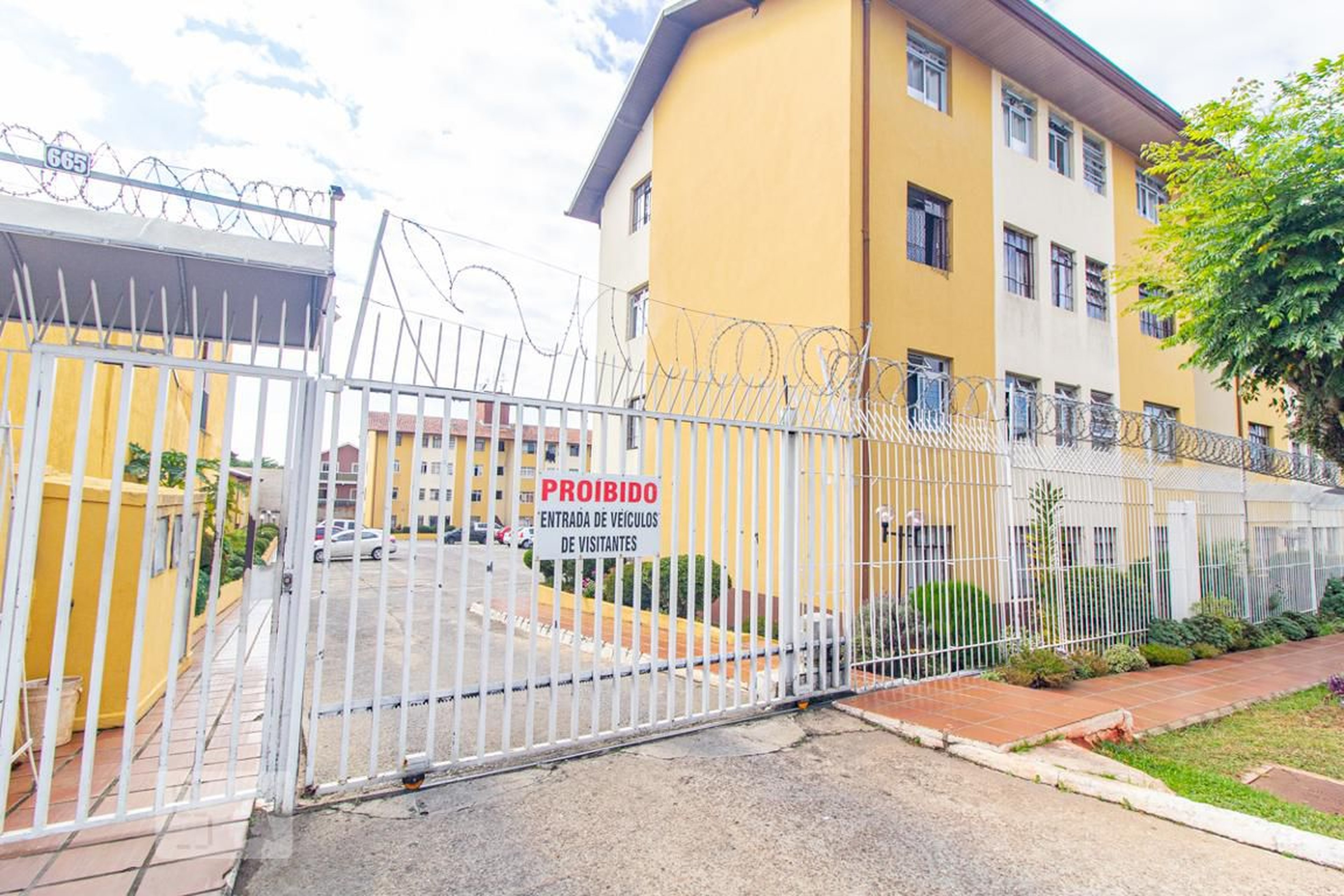 Fachada do Condomínio Condomínio Conjunto caio 9