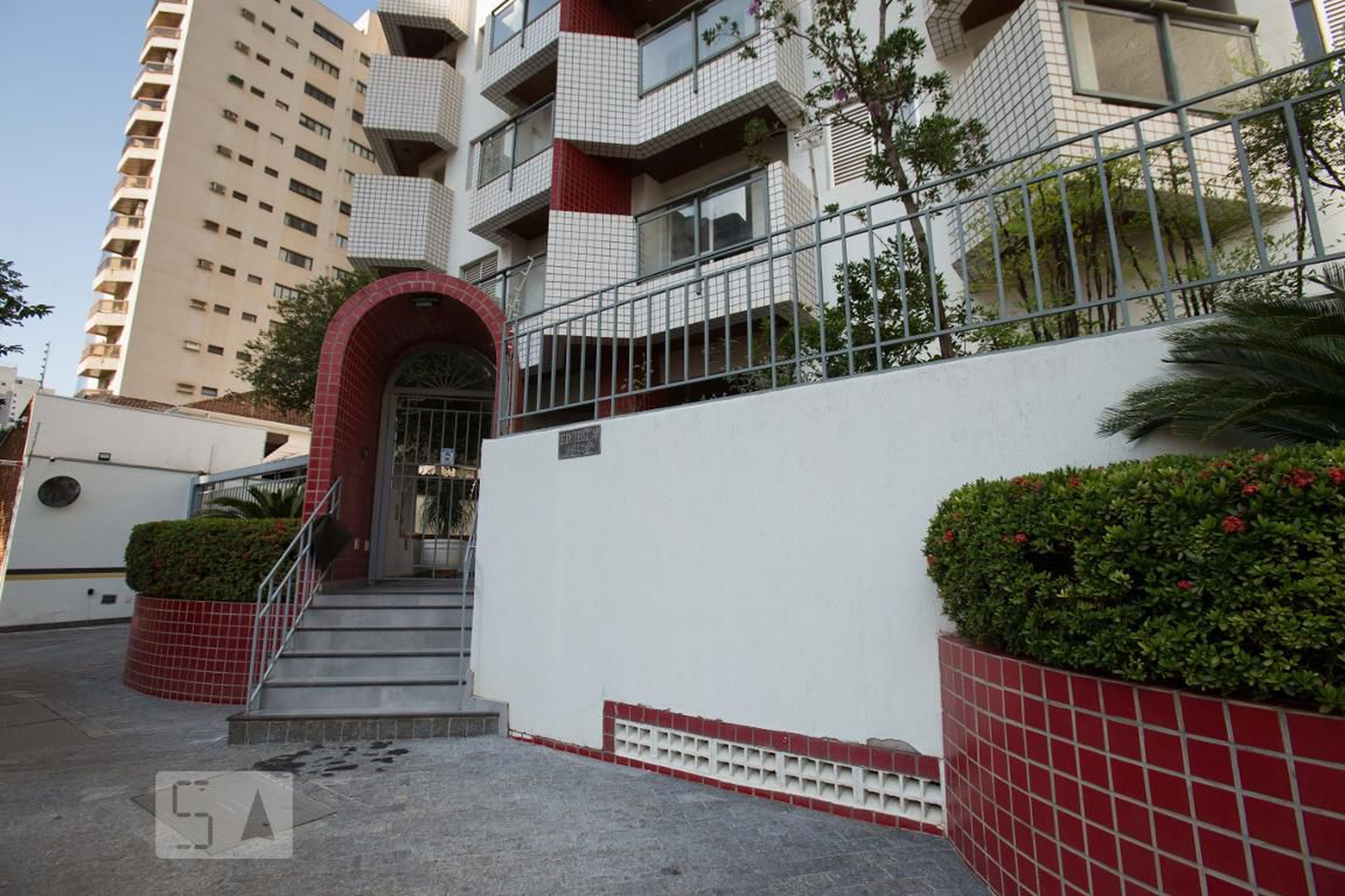 Fachada Condomínio em Rua Prudente de Morais, 645