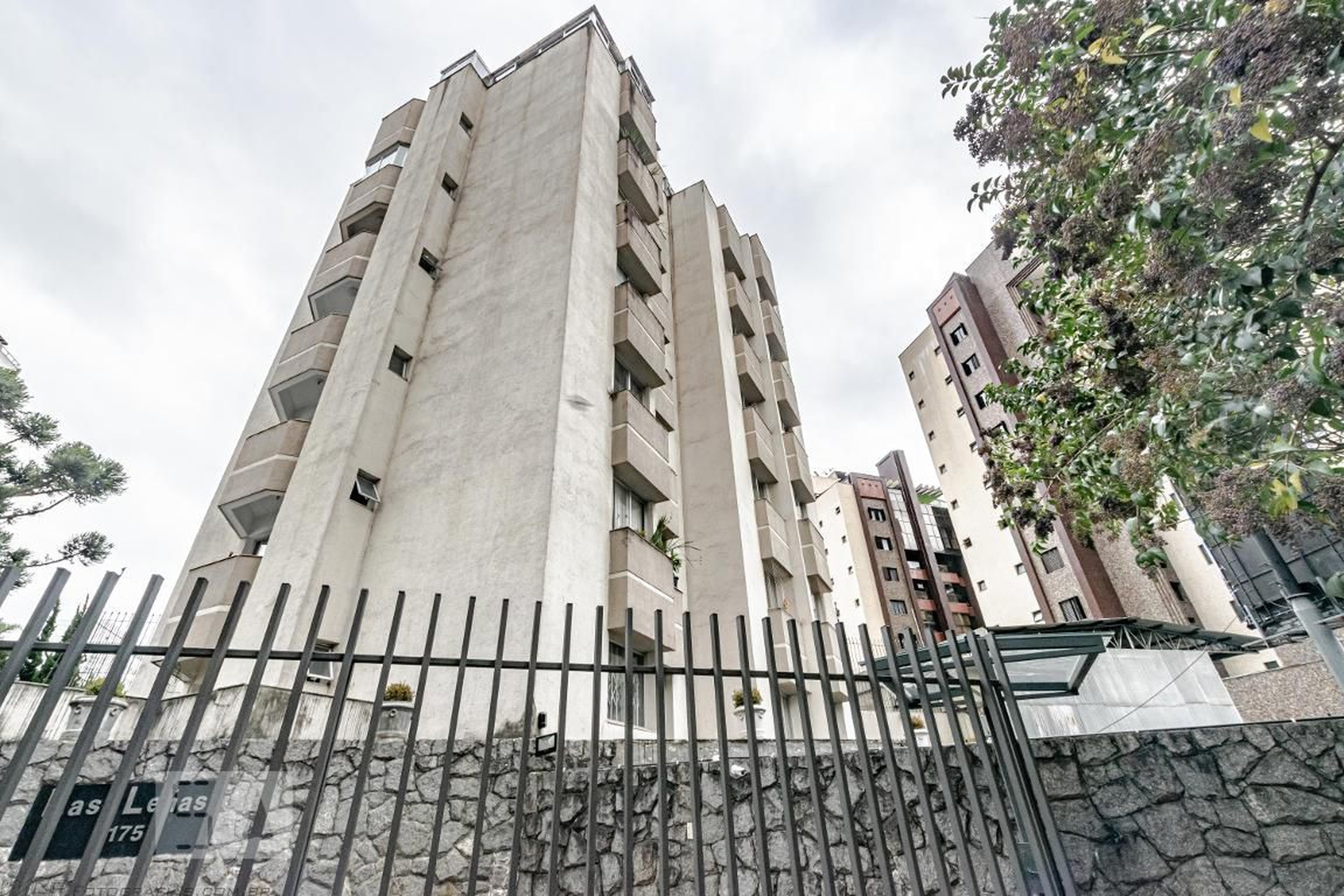 Fachada Condomínio Las Leñas