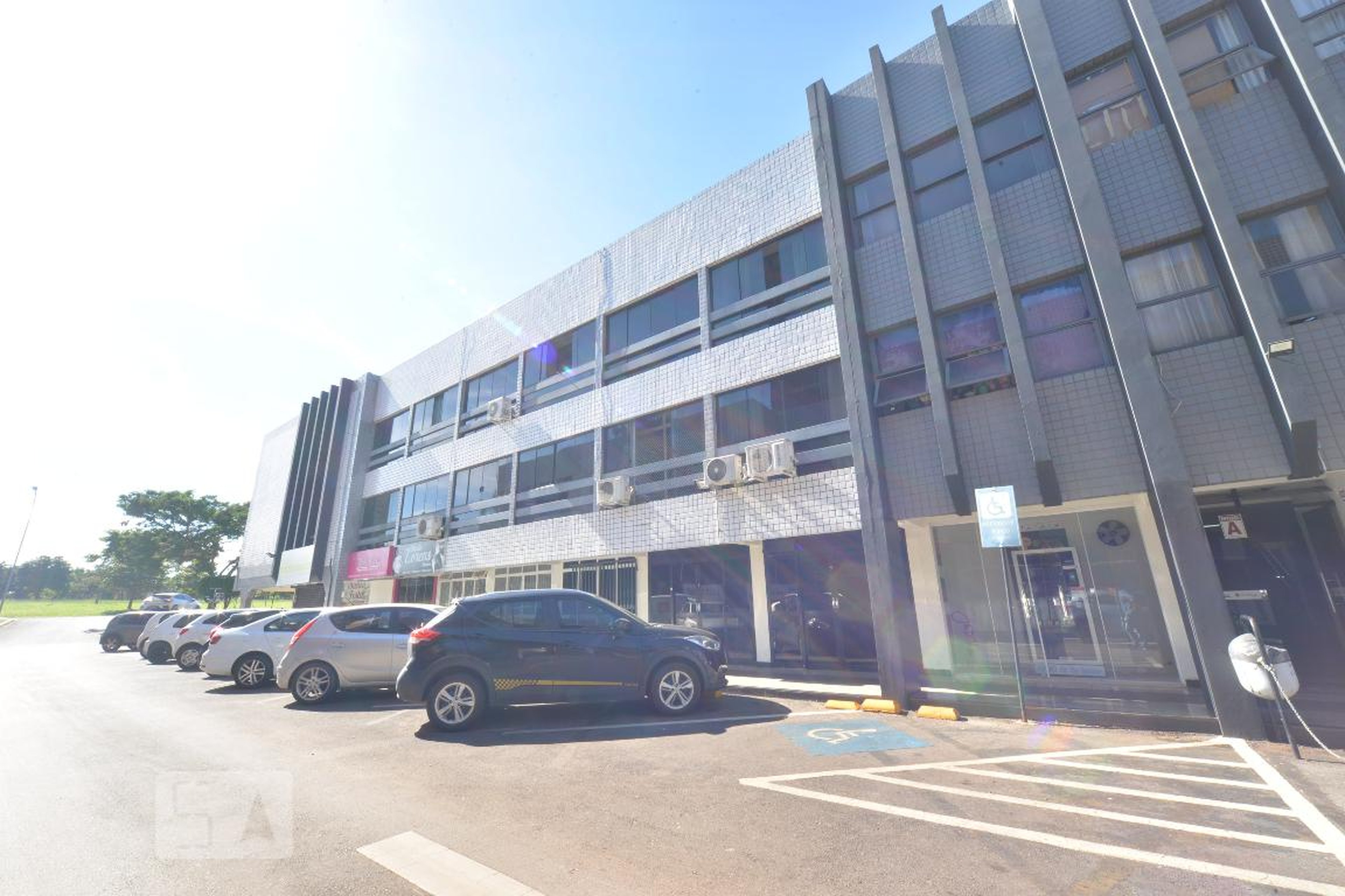 Fachada do Prédio Condomínio Antares Center II