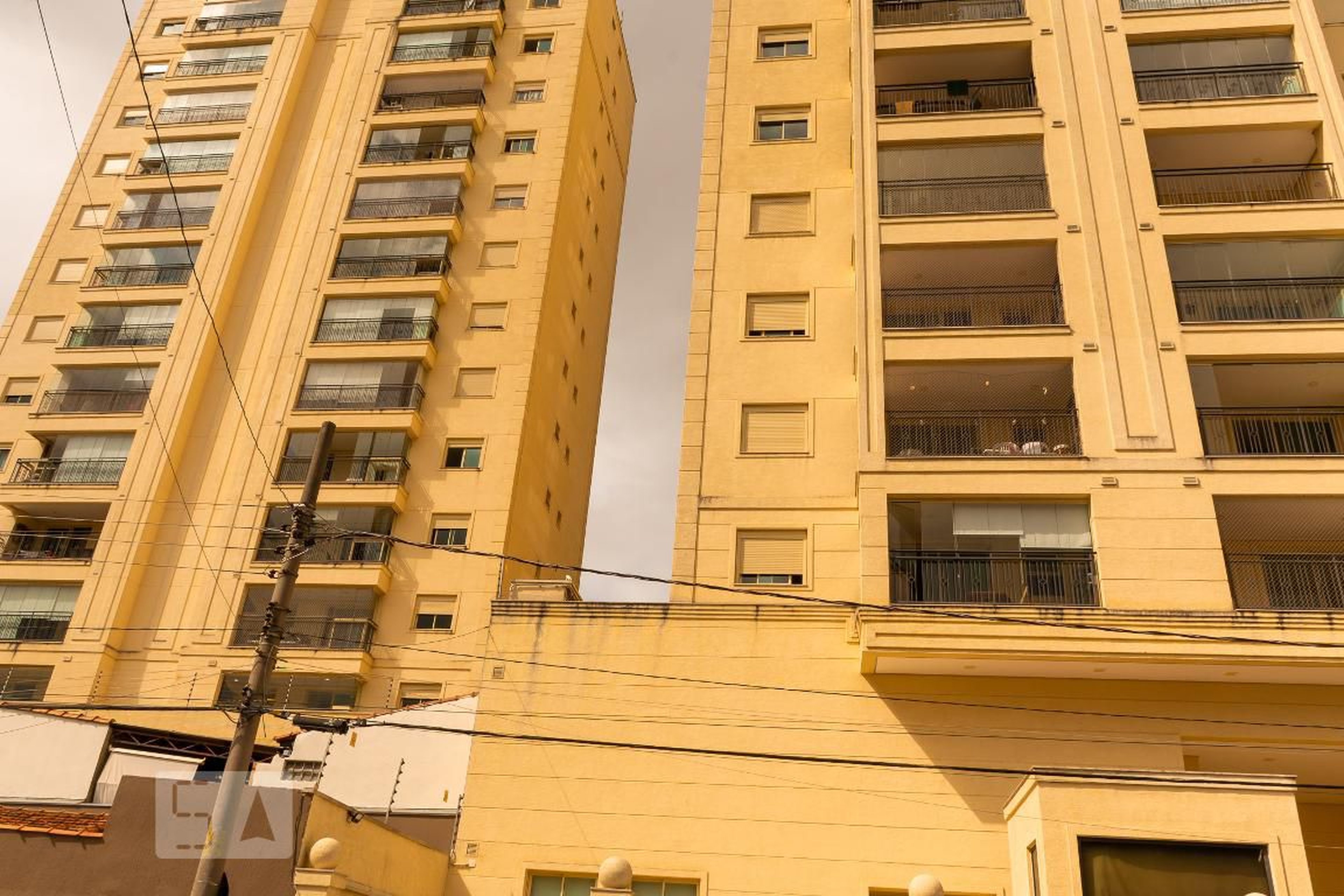 Fachada do Condomínio Edifício Fao Residence II