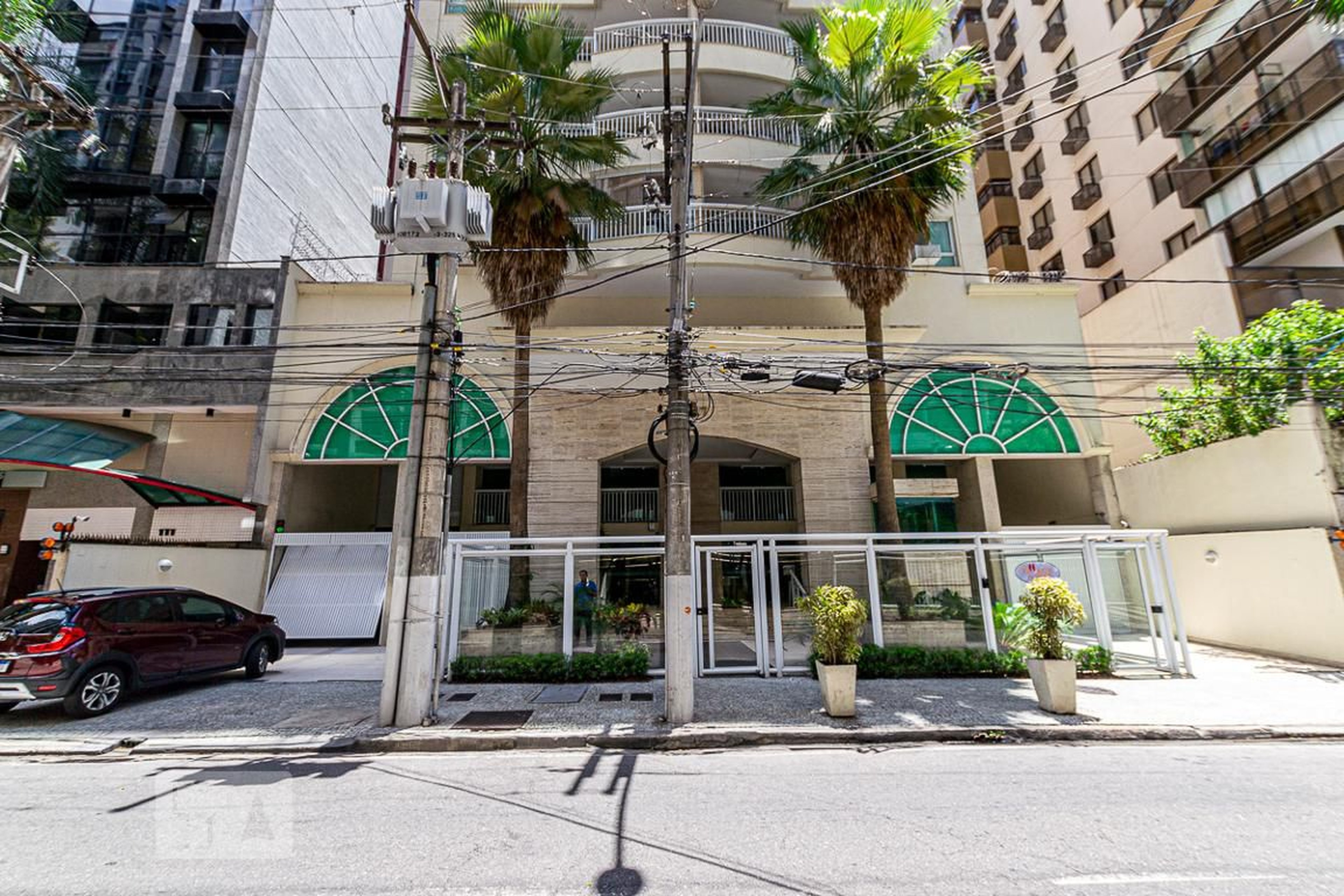 Fachada do Prédio Condomínio Village Du Parc