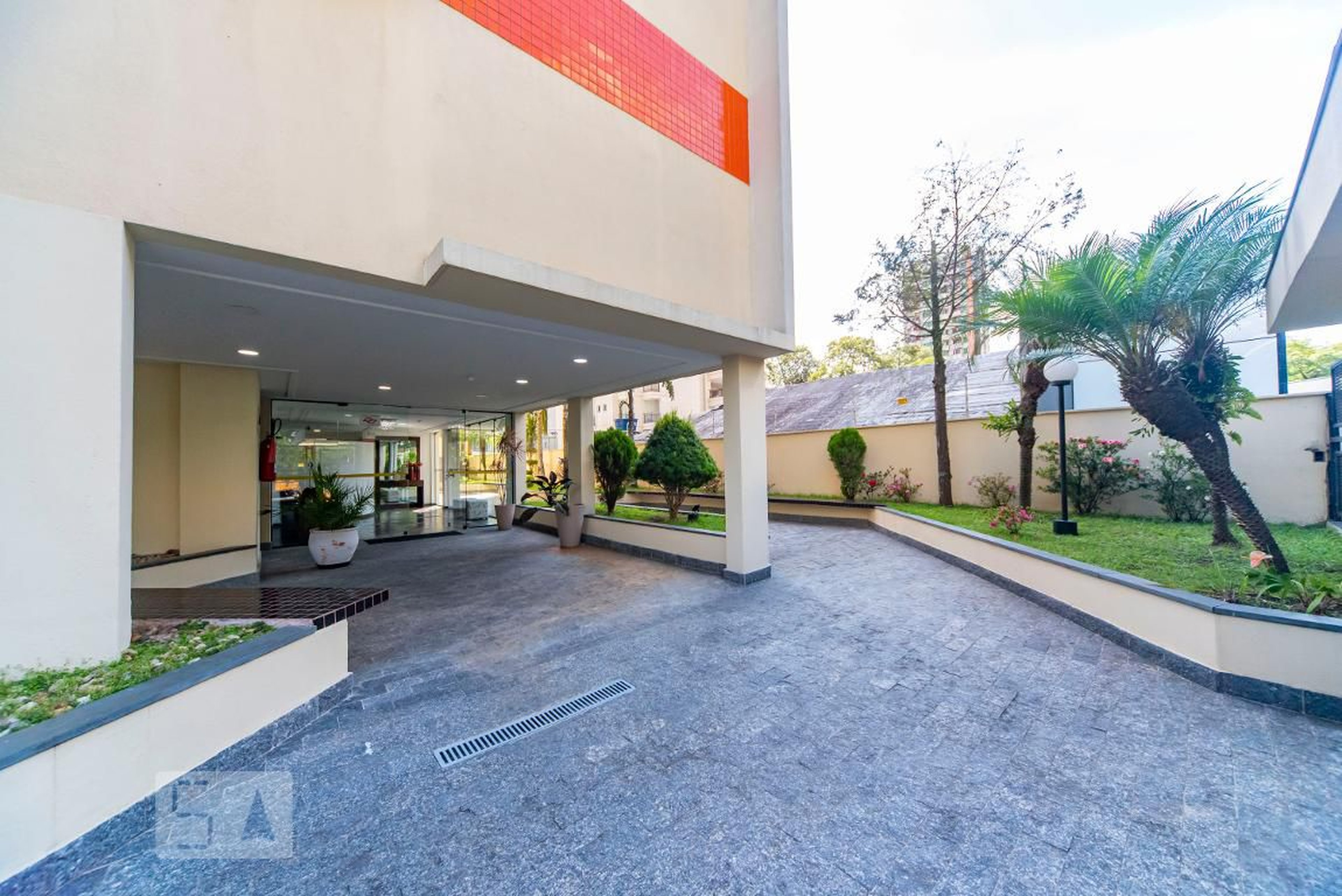 Entrada - Caneleiras