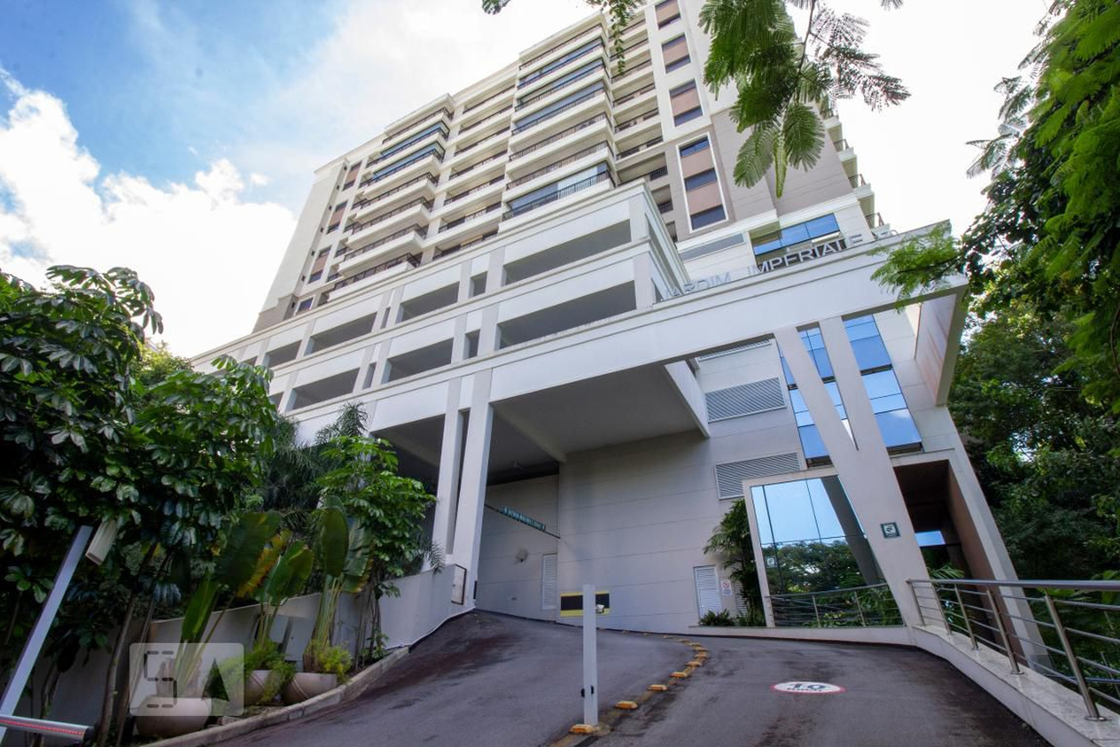 Fachada do prédio Condomínio Jardim Imperiale