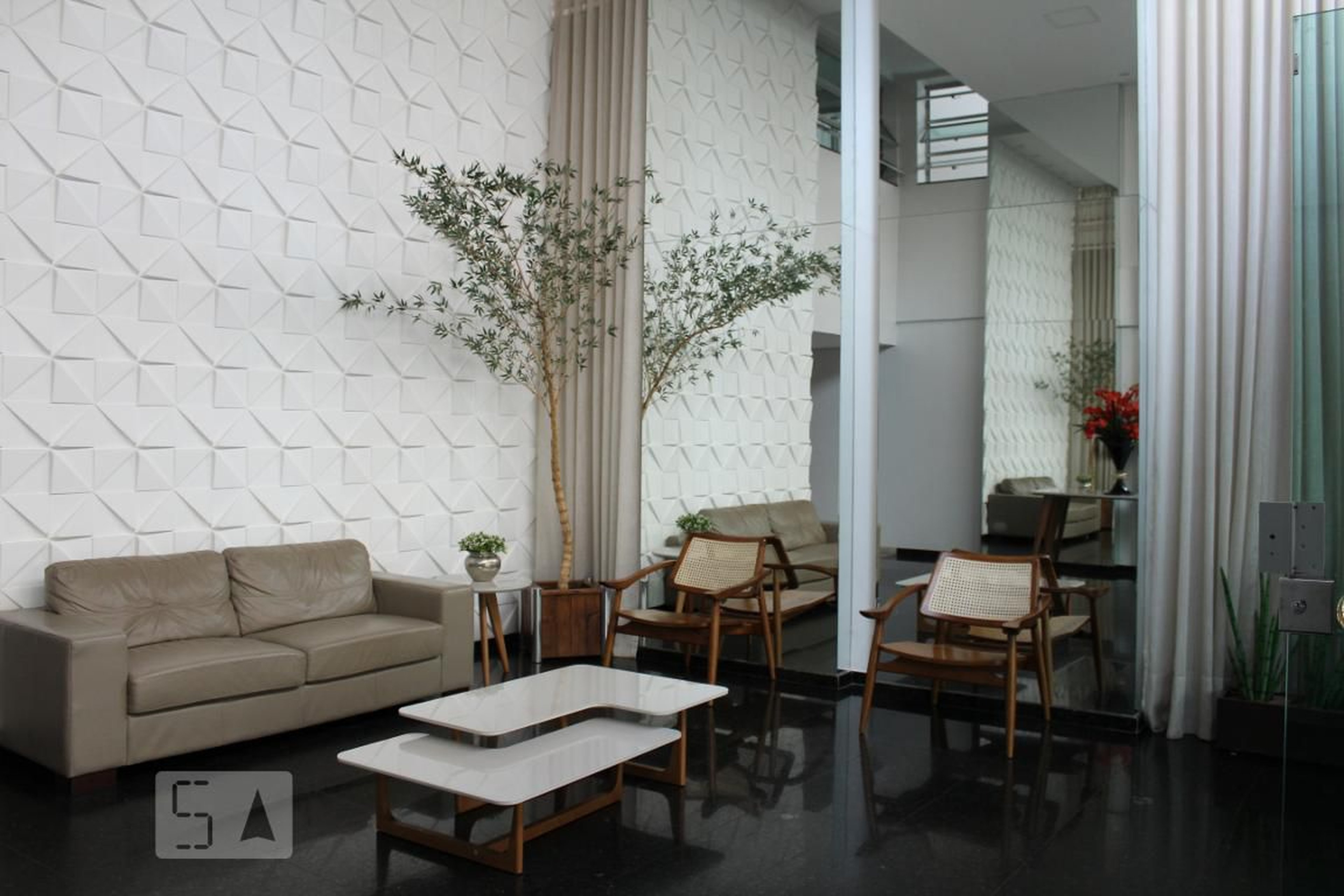 Entrada - Piazza D’Oro