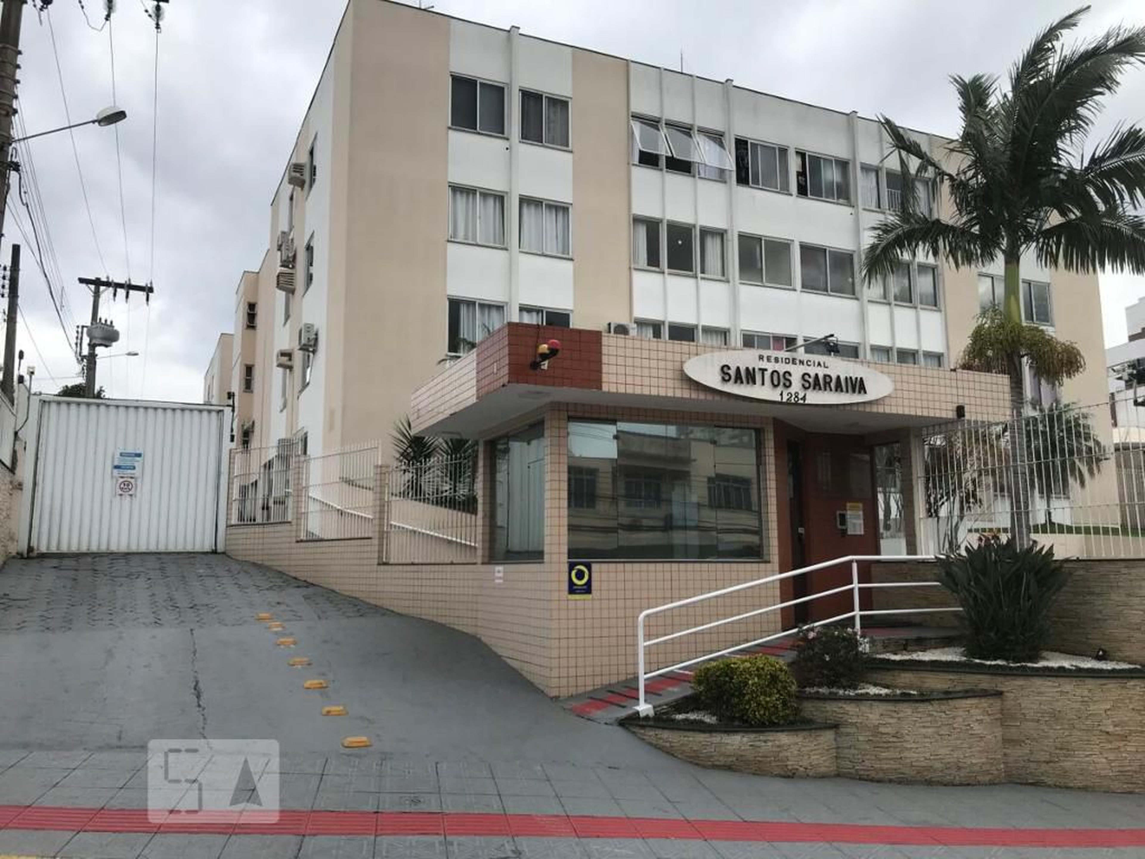 Fachada do Condomínio Condomínio Santos Saraiva