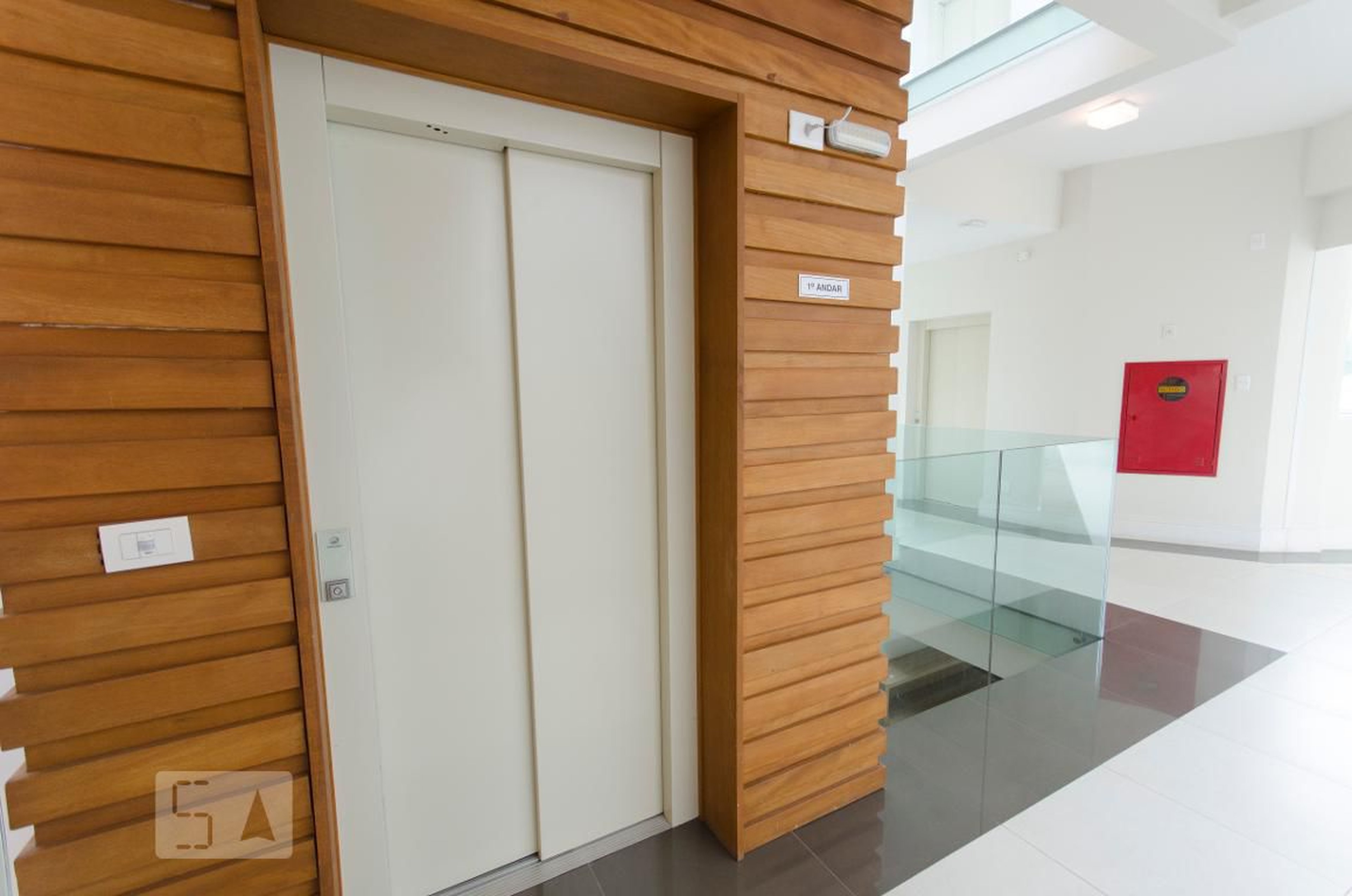 Elevador - Plaza Loft