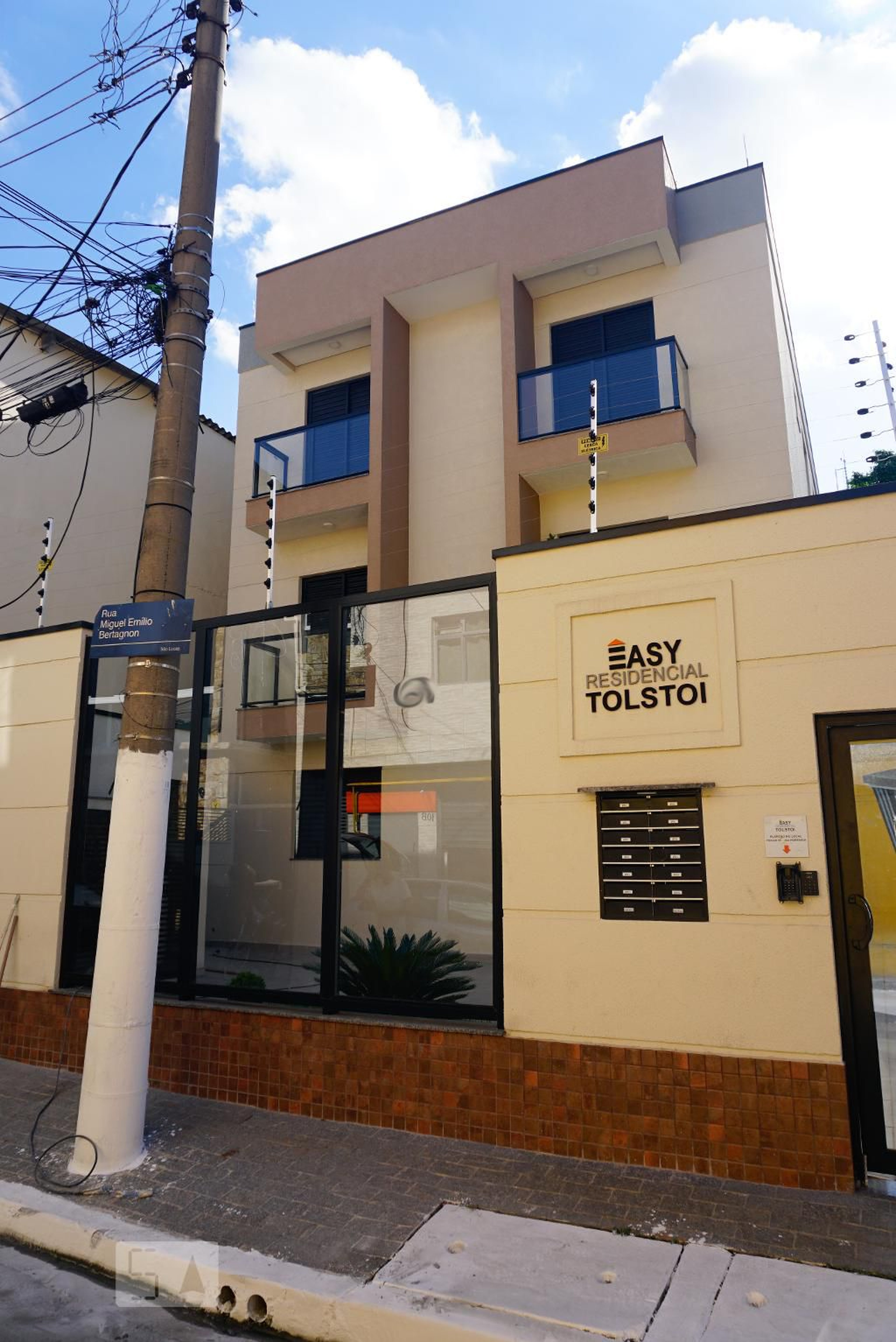 Fachada Condomínio Easy Tolstoi