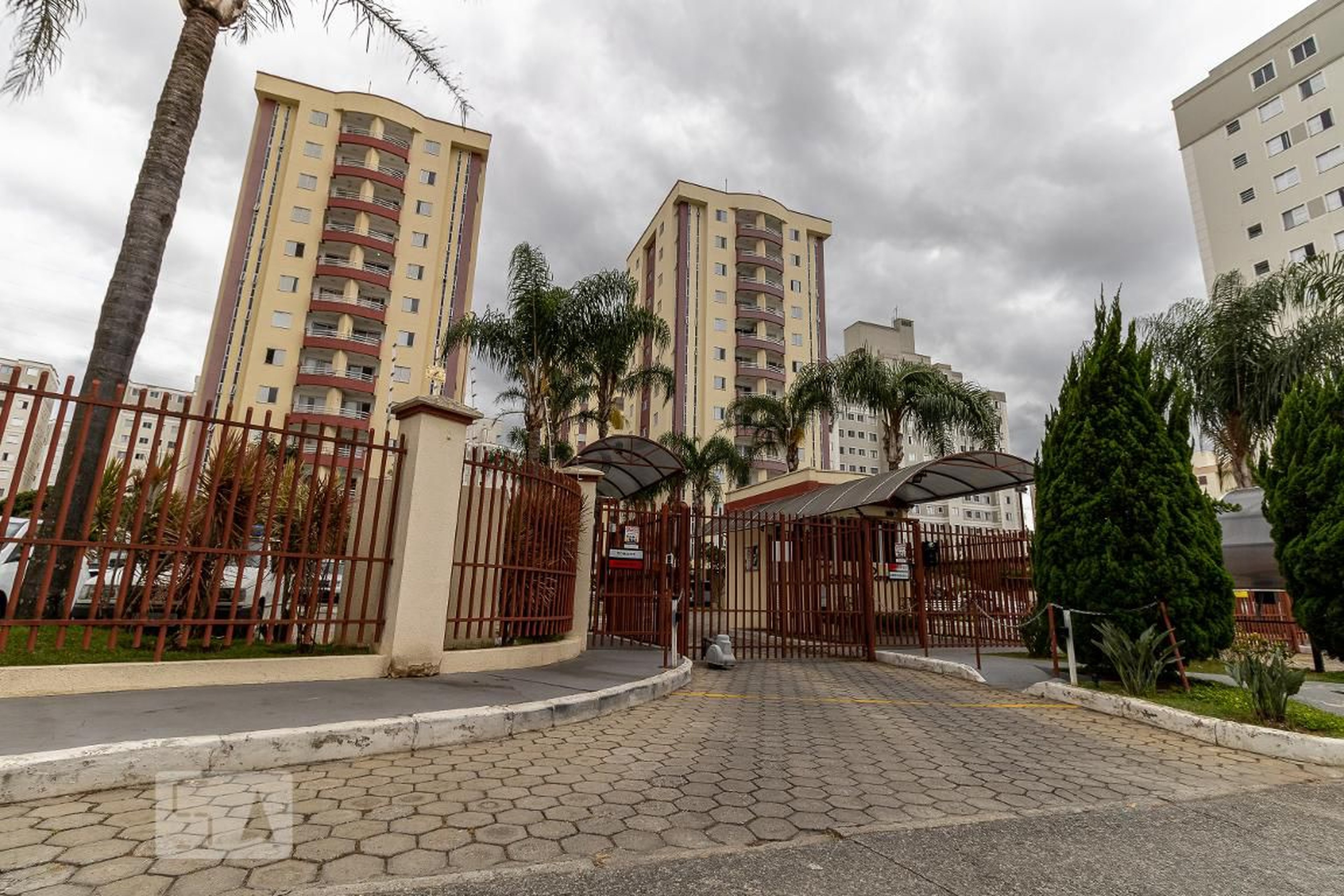 Fachada do Condomínio Condomínio Torres do Parque