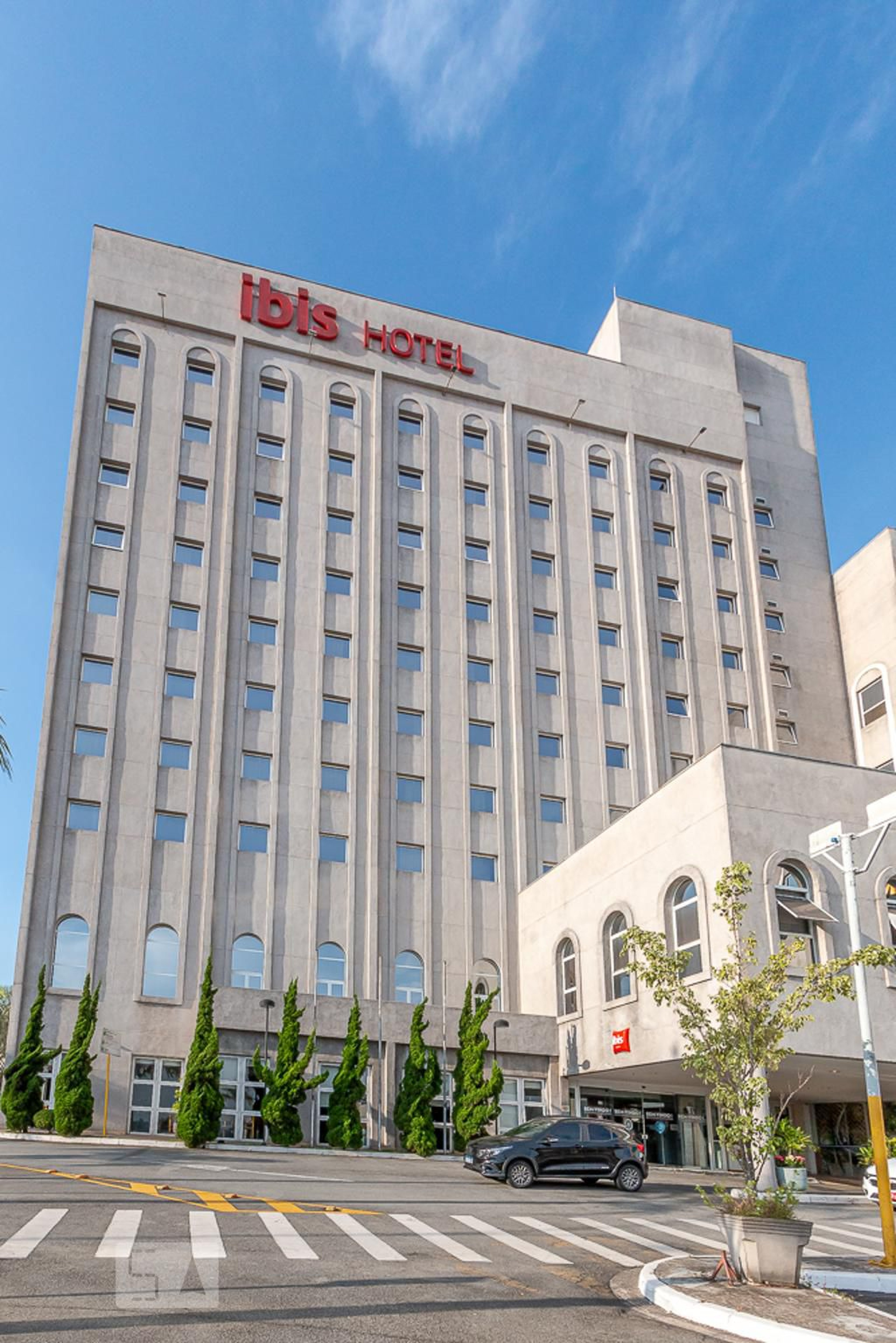 Fachada Condomínio em Avenida Interlagos, 2215