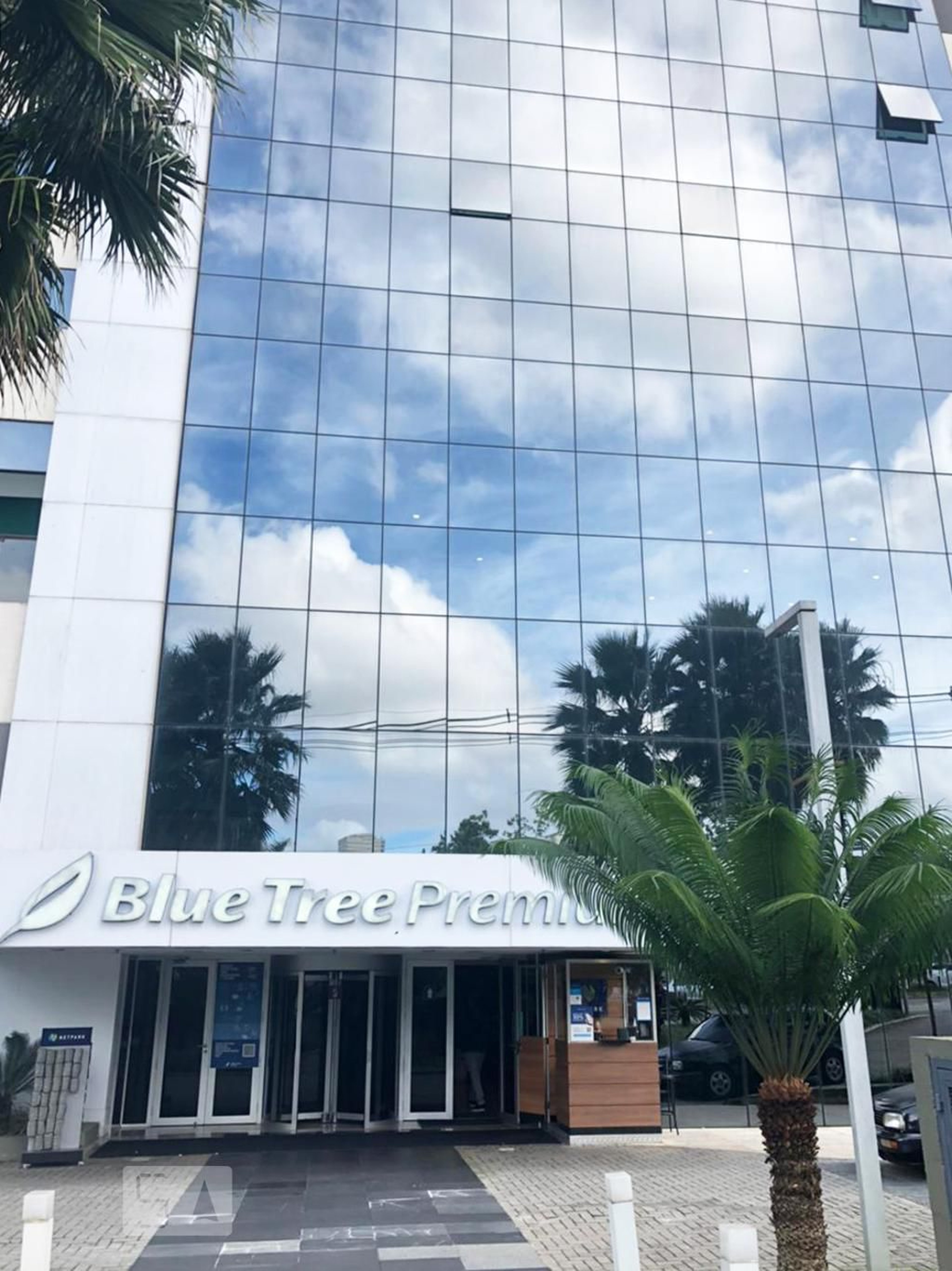 Fachada Condomínio Blue Tree Premium