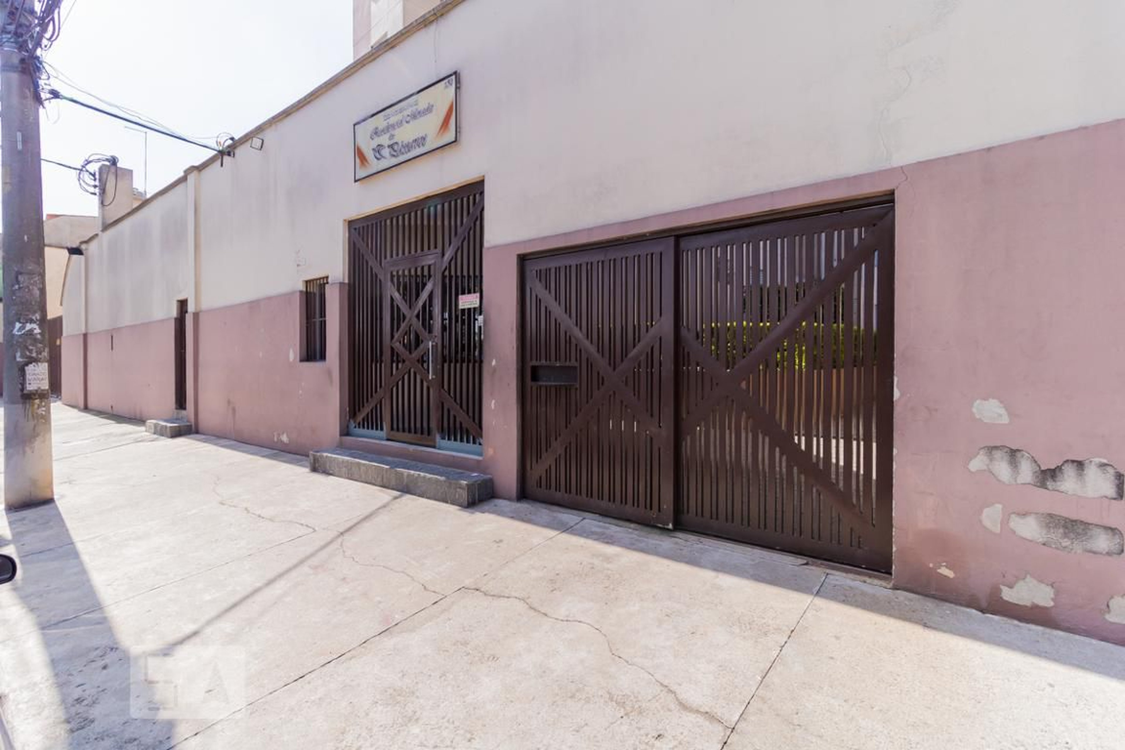 Fachada Condomínio em Rua Almino Afonso, 260