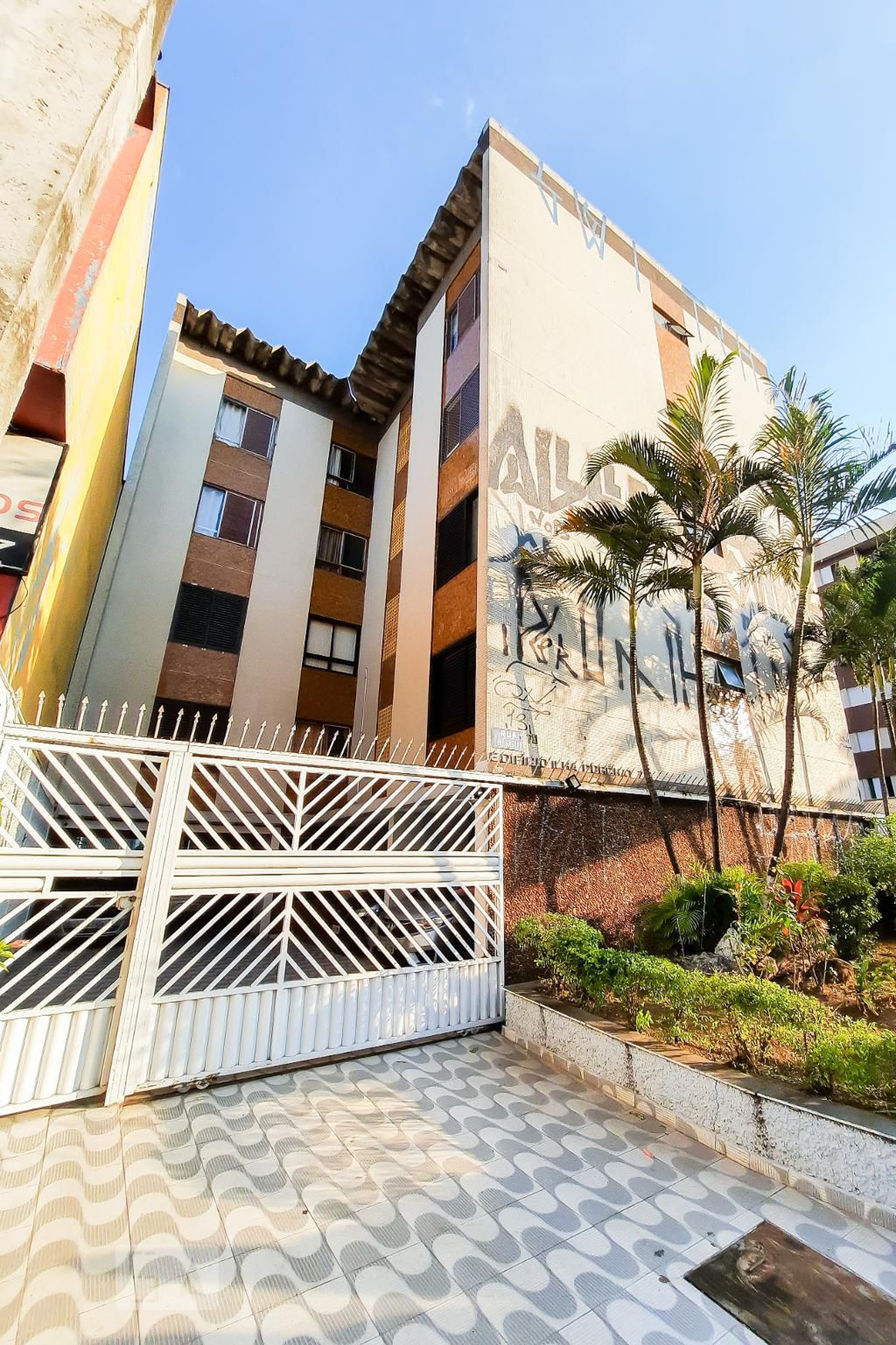 Fachada do Condomínio Condomínio Ilha Porchat