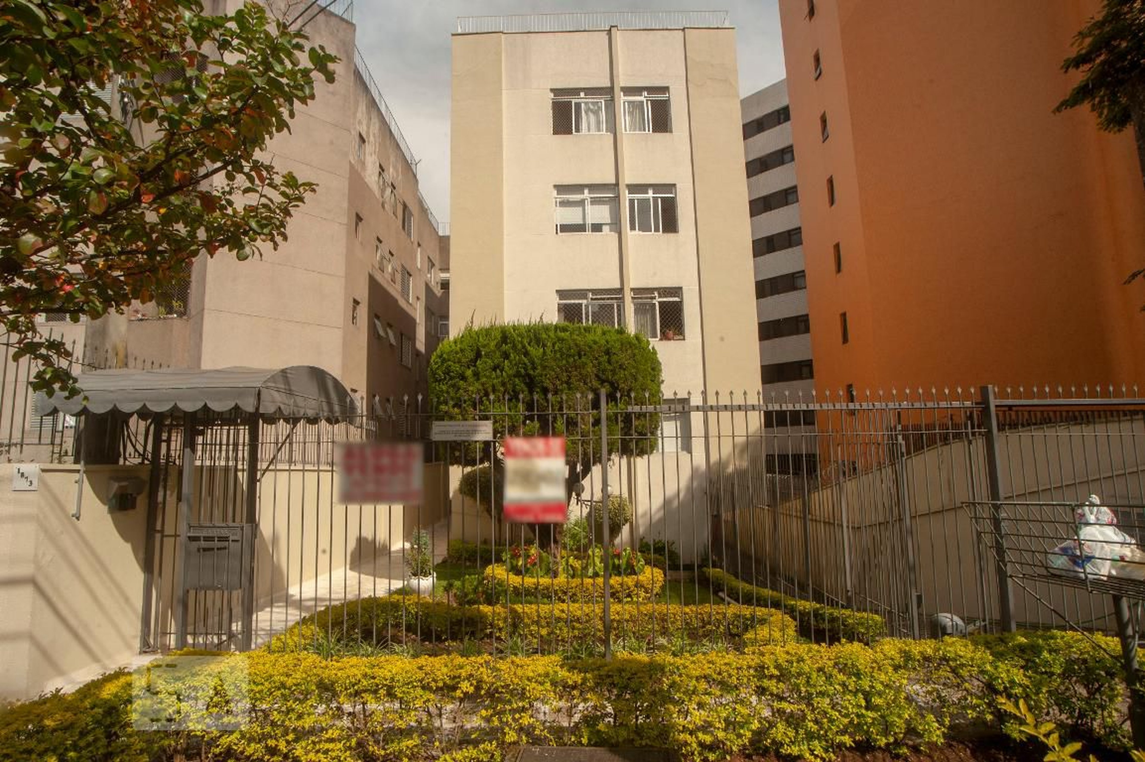 Fachada Condomínio em Rua Bruno Filgueira, 1873