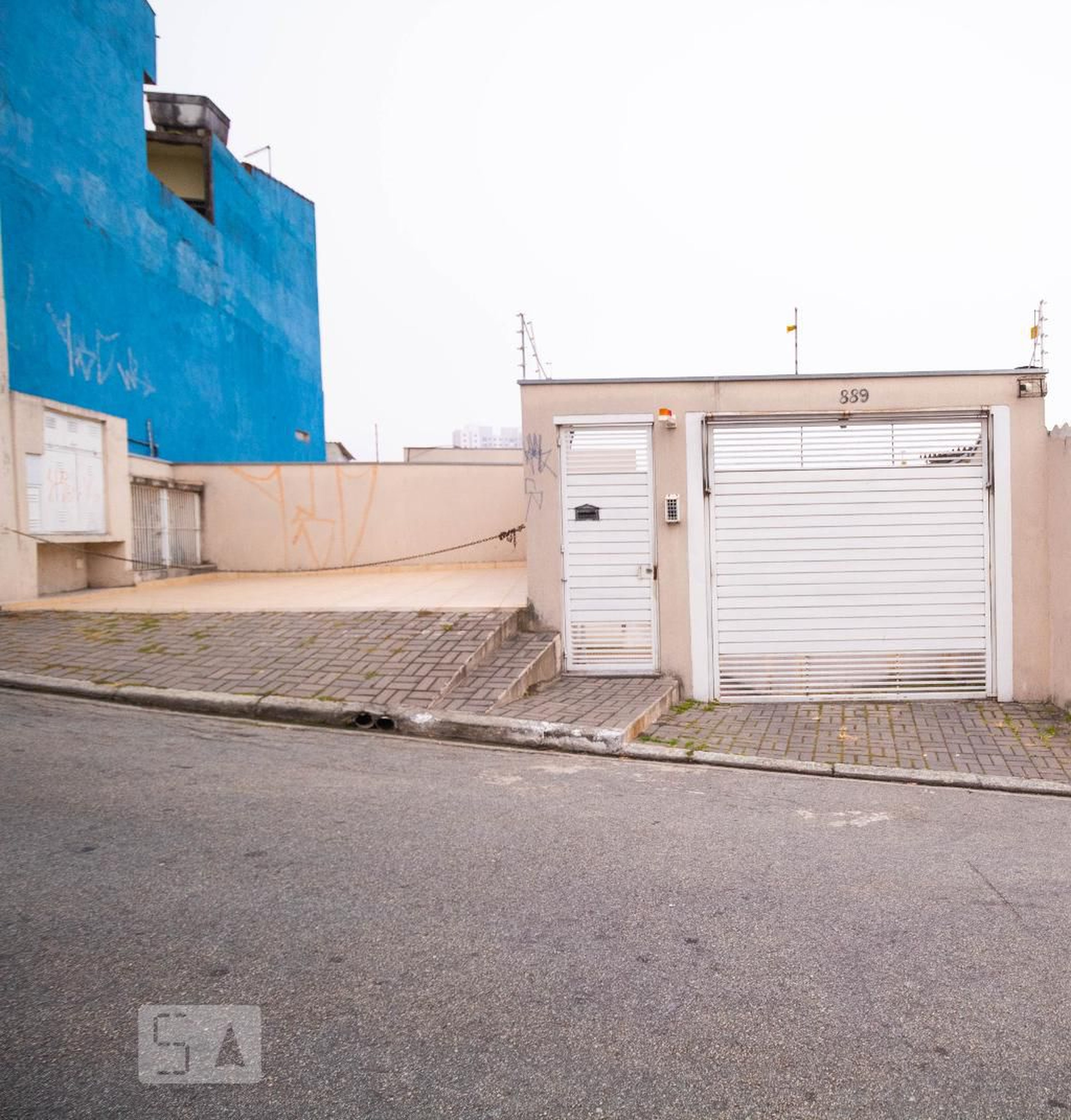 Fachada Condomínio em Rua Goiatá, 889