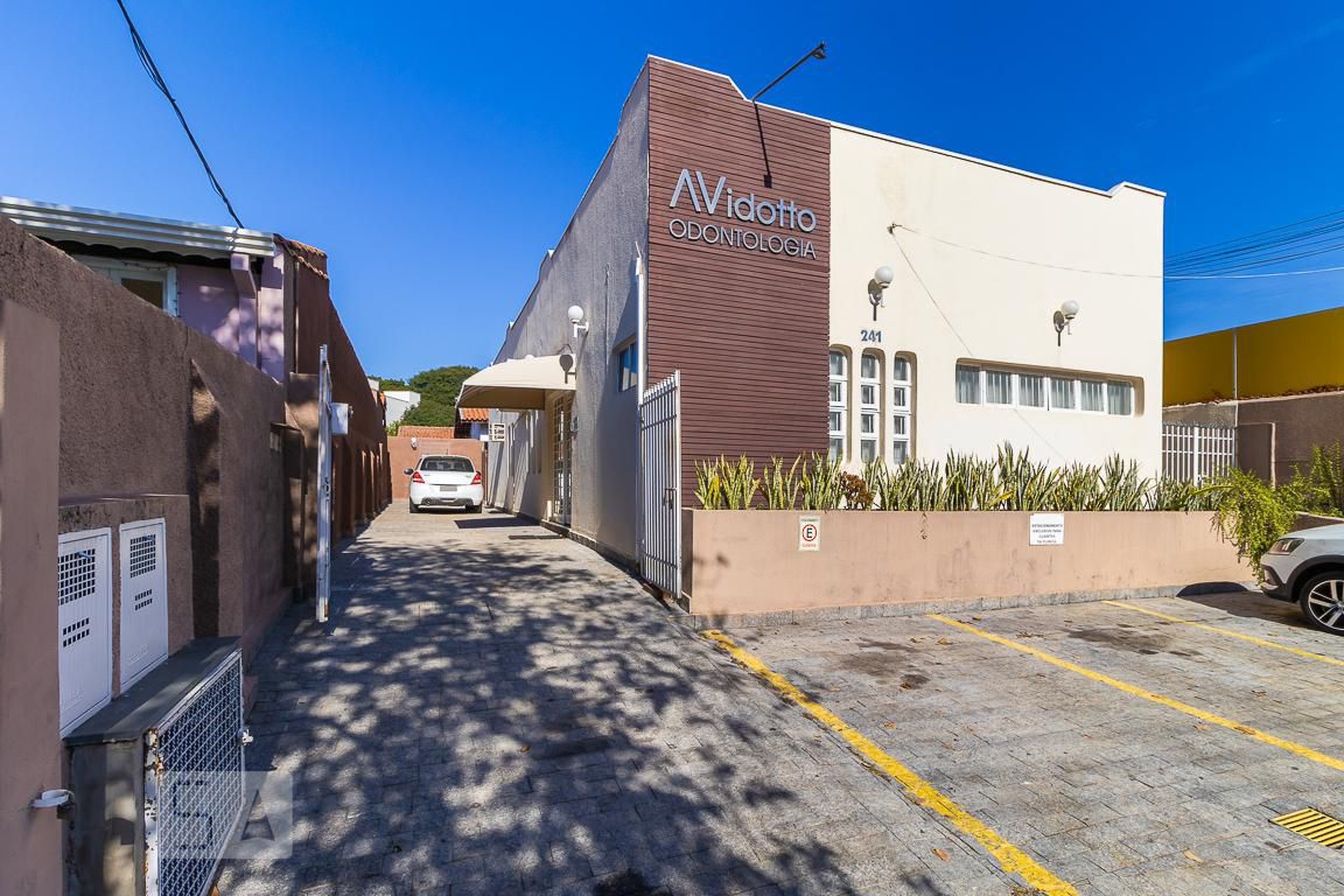 Fachada Condomínio Kitnet C