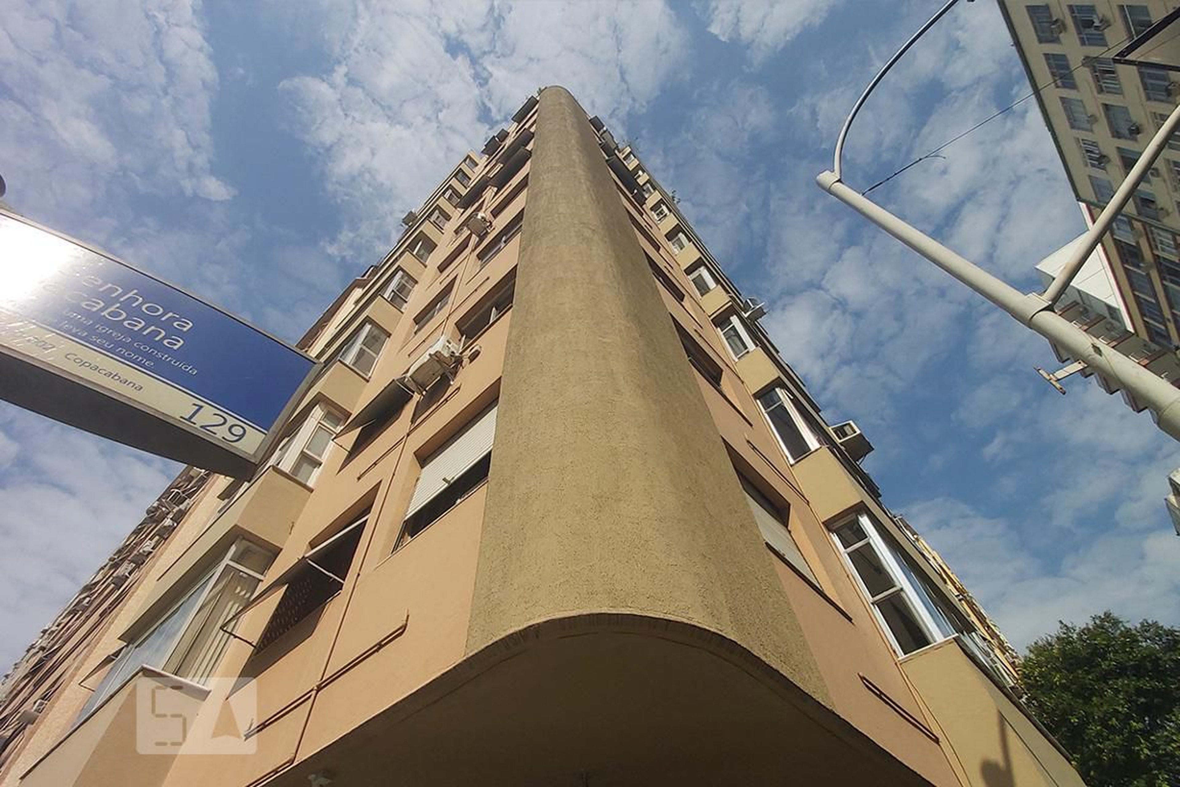 Fachada Condomínio em Avenida Nossa Senhora de Copacabana, 136