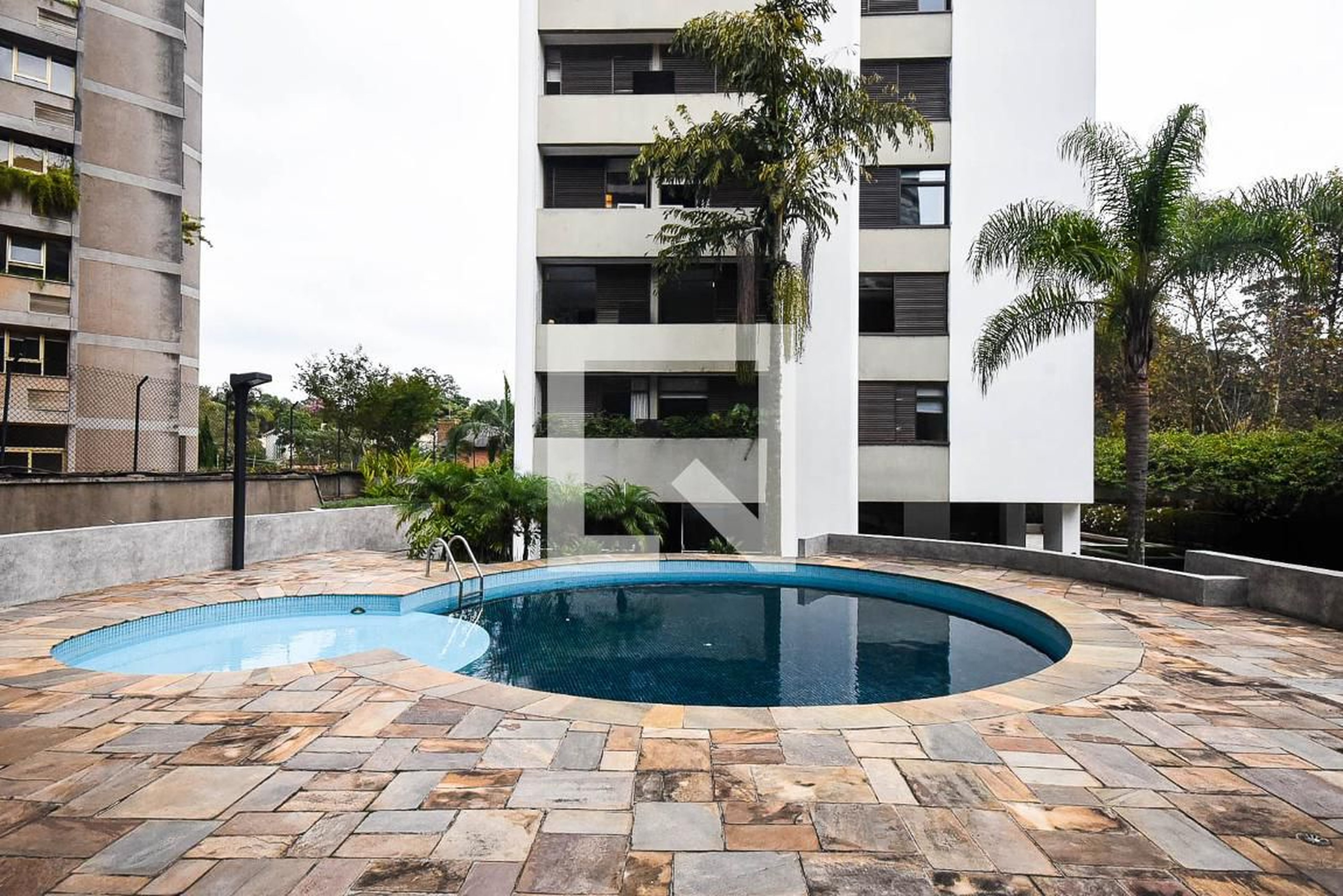 Piscina - Palacete Orleans