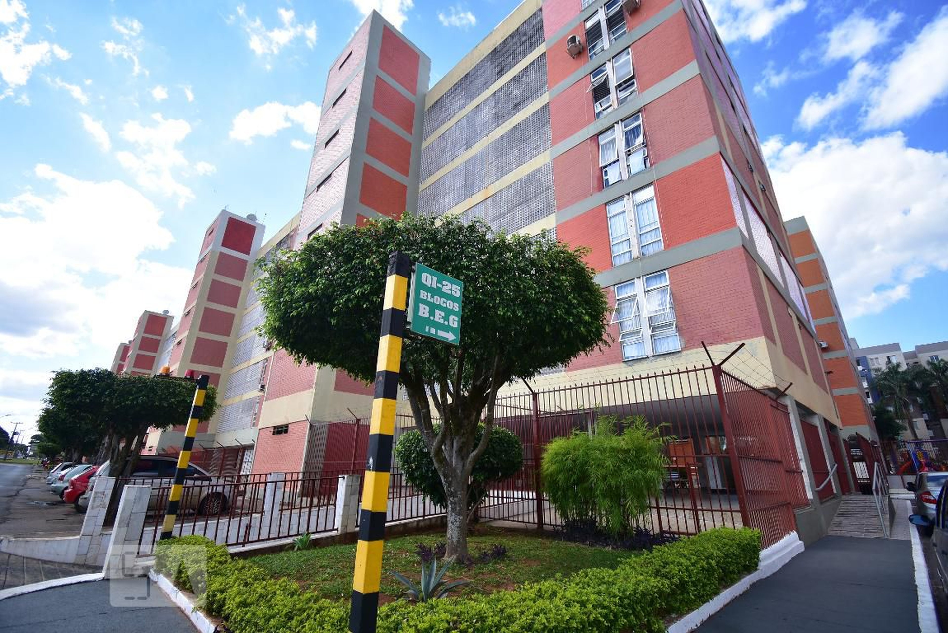 Fachada Condomínio em Qi 25 Lts 05 A 17, Bloco B 